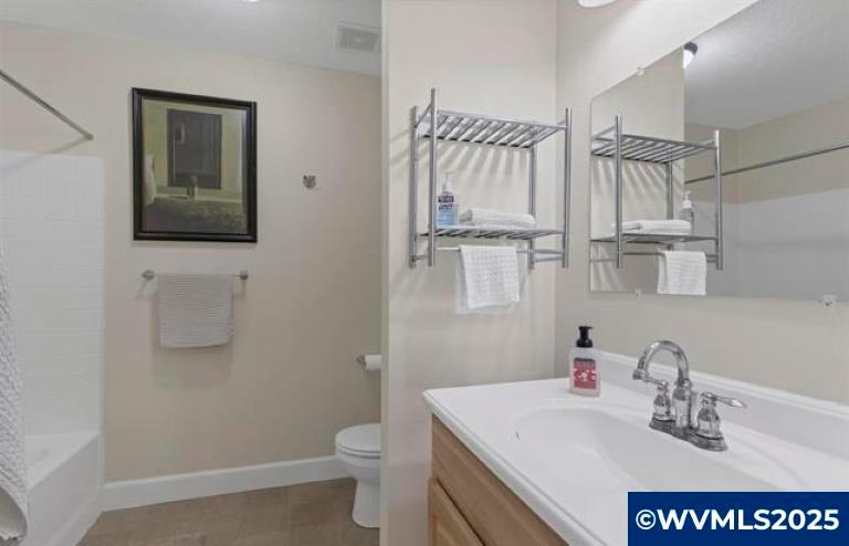 Salem, Oregon, 97306, United States, 4 Bedrooms Bedrooms, ,3 BathroomsBathrooms,Residential,For Sale,1989443