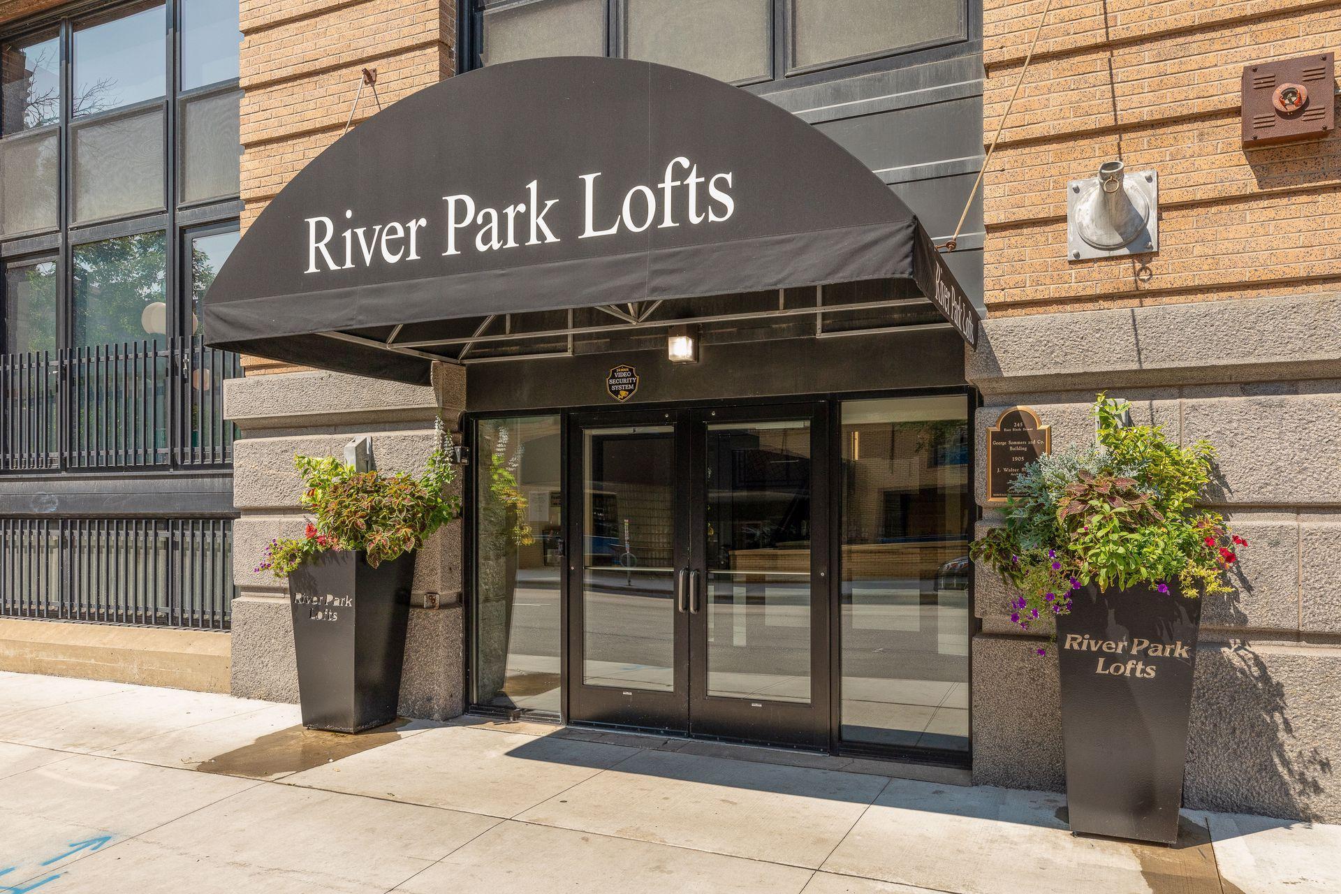 Saint Paul, Minnesota, 55101, United States, 2 Bedrooms Bedrooms, ,1 BathroomBathrooms,Residential,For Sale,1794377