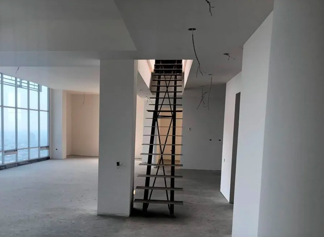 Hacienda San Francisco, Monterrey, Nuevo León, 64710, Mexico, 3 Bedrooms Bedrooms, ,3 BathroomsBathrooms,Residential,For Sale,Hacienda San Francisco,1617102