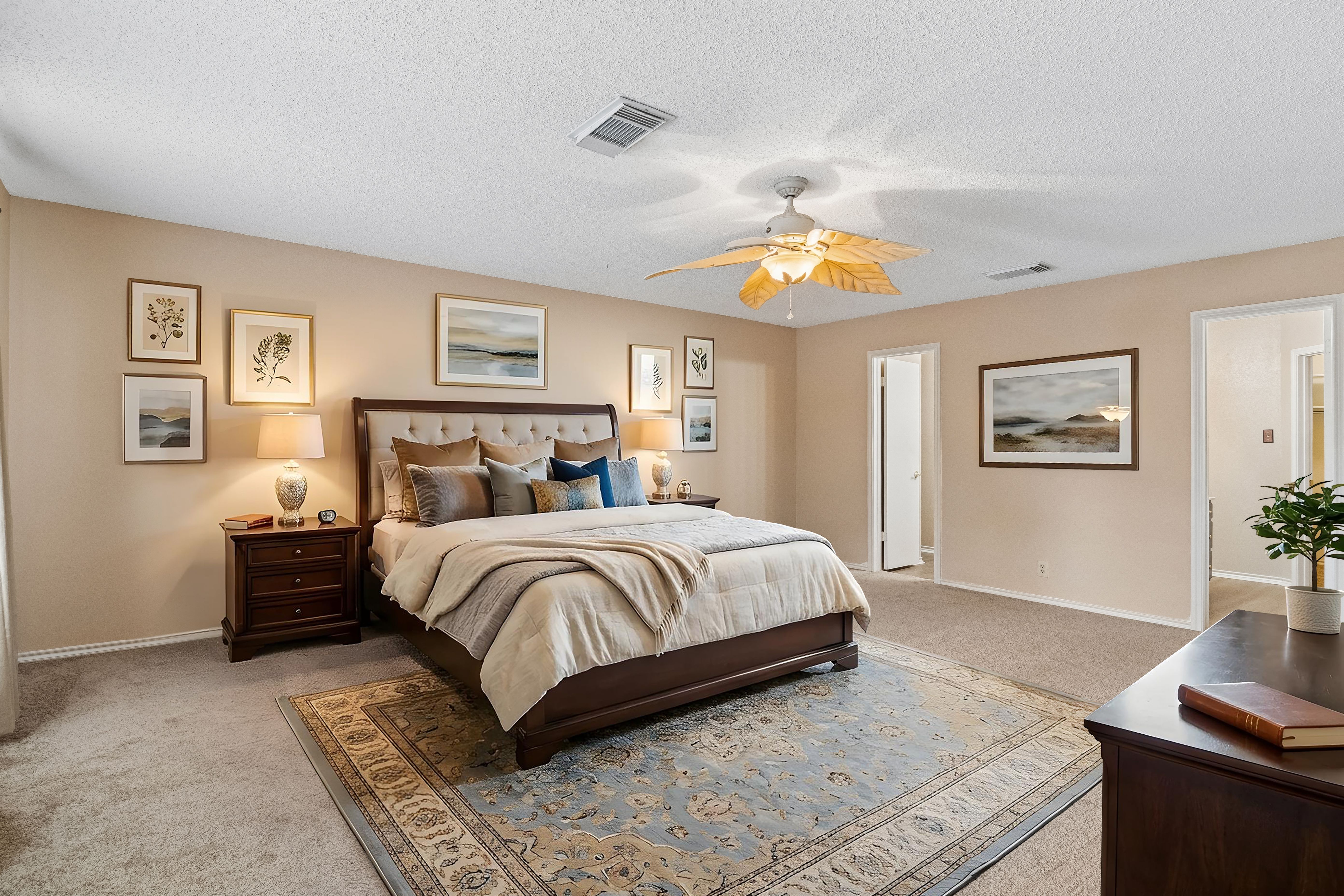  Stylish Two-Story in Huntington Place - 物件實景