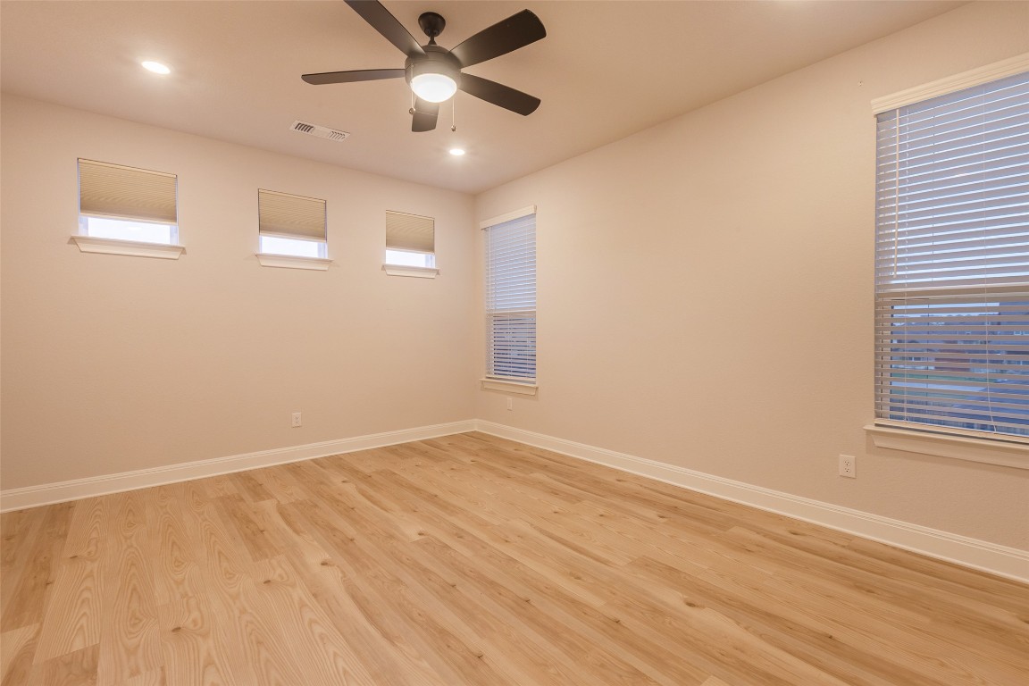 Bastrop, Texas, 78602, United States, 5 Bedrooms Bedrooms, ,4 BathroomsBathrooms,Residential,For Sale,1885305