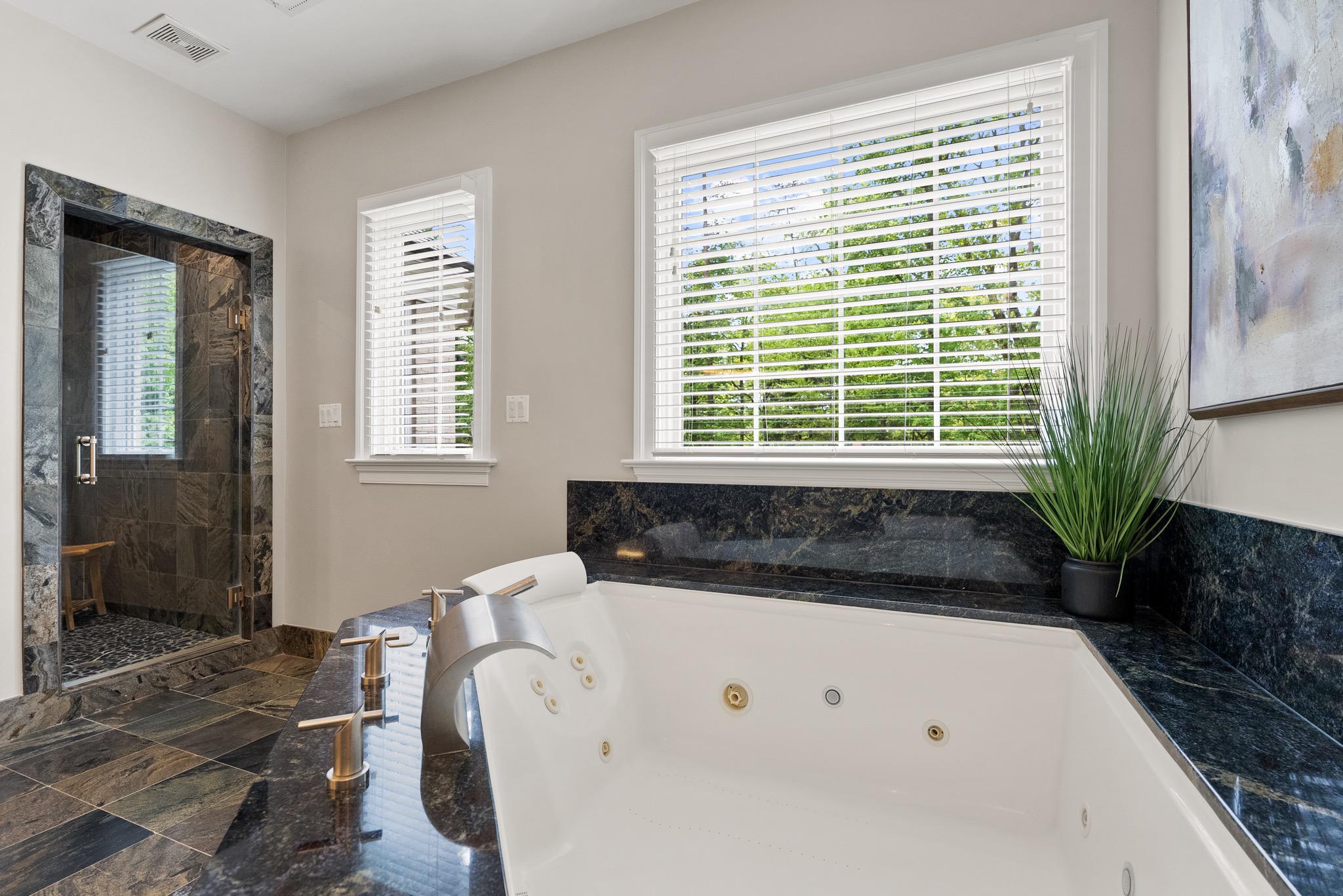  9111 Dara Lane, Great Falls, VA, 22066 - 物件實景