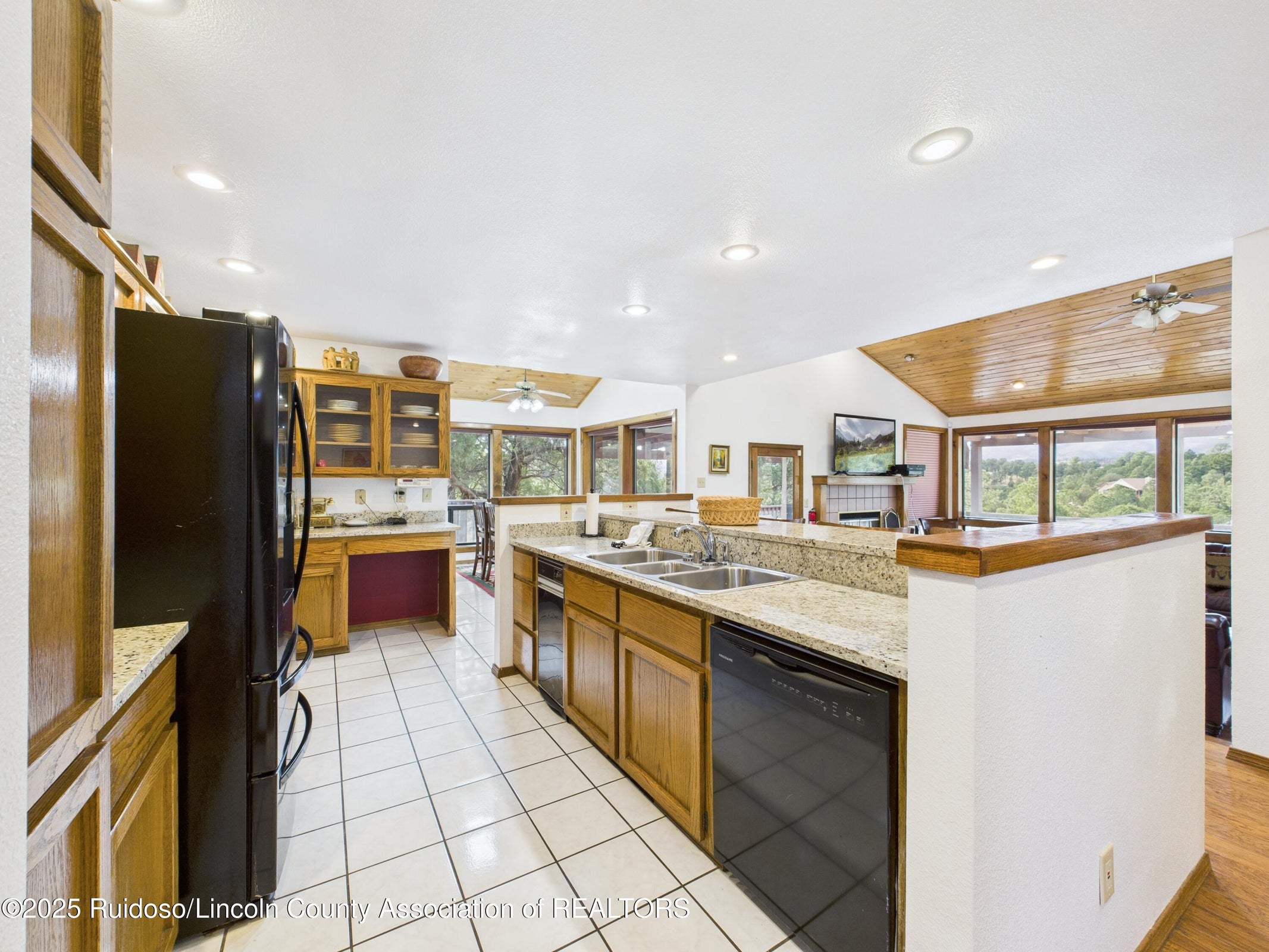 Ruidoso, New Mexico, 88345, United States, 5 Bedrooms Bedrooms, ,4 BathroomsBathrooms,Residential,For Sale,2006103