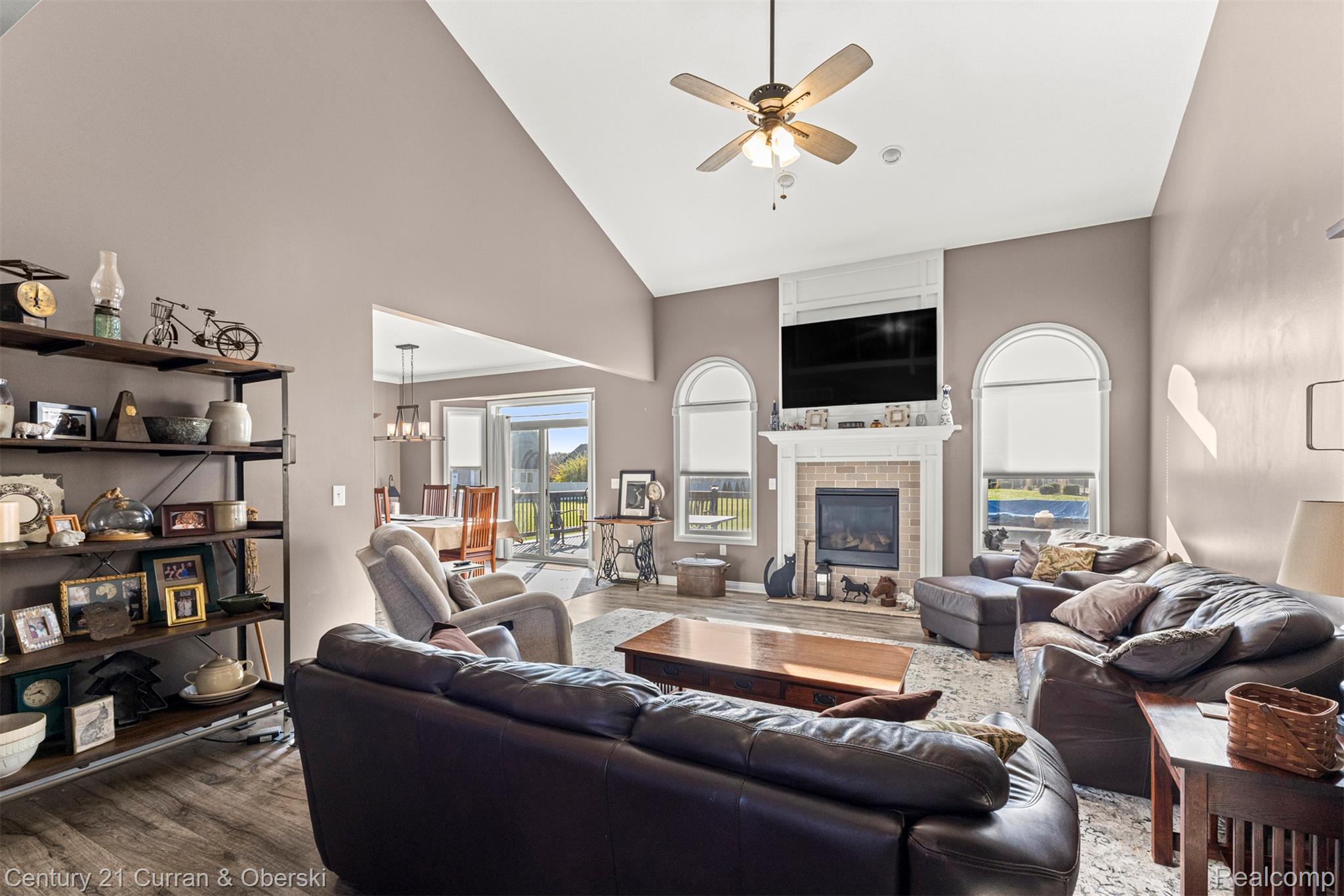 Monroe, Michigan, 48161, United States, 4 Bedrooms Bedrooms, ,3 BathroomsBathrooms,Residential,For Sale,2009653