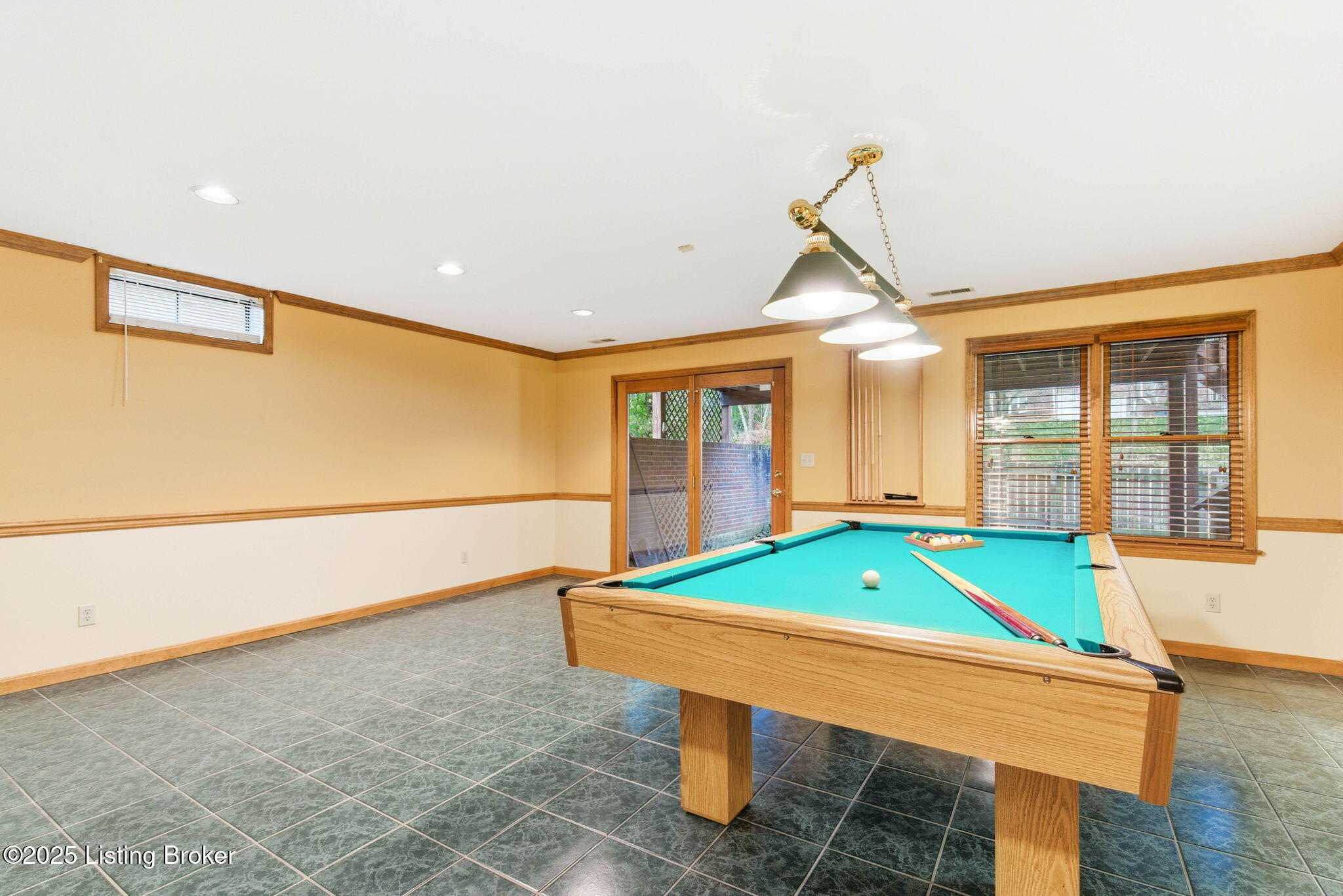 Prospect, Kentucky, 40059, United States, 3 Bedrooms Bedrooms, ,3 BathroomsBathrooms,Residential,For Sale,1996132