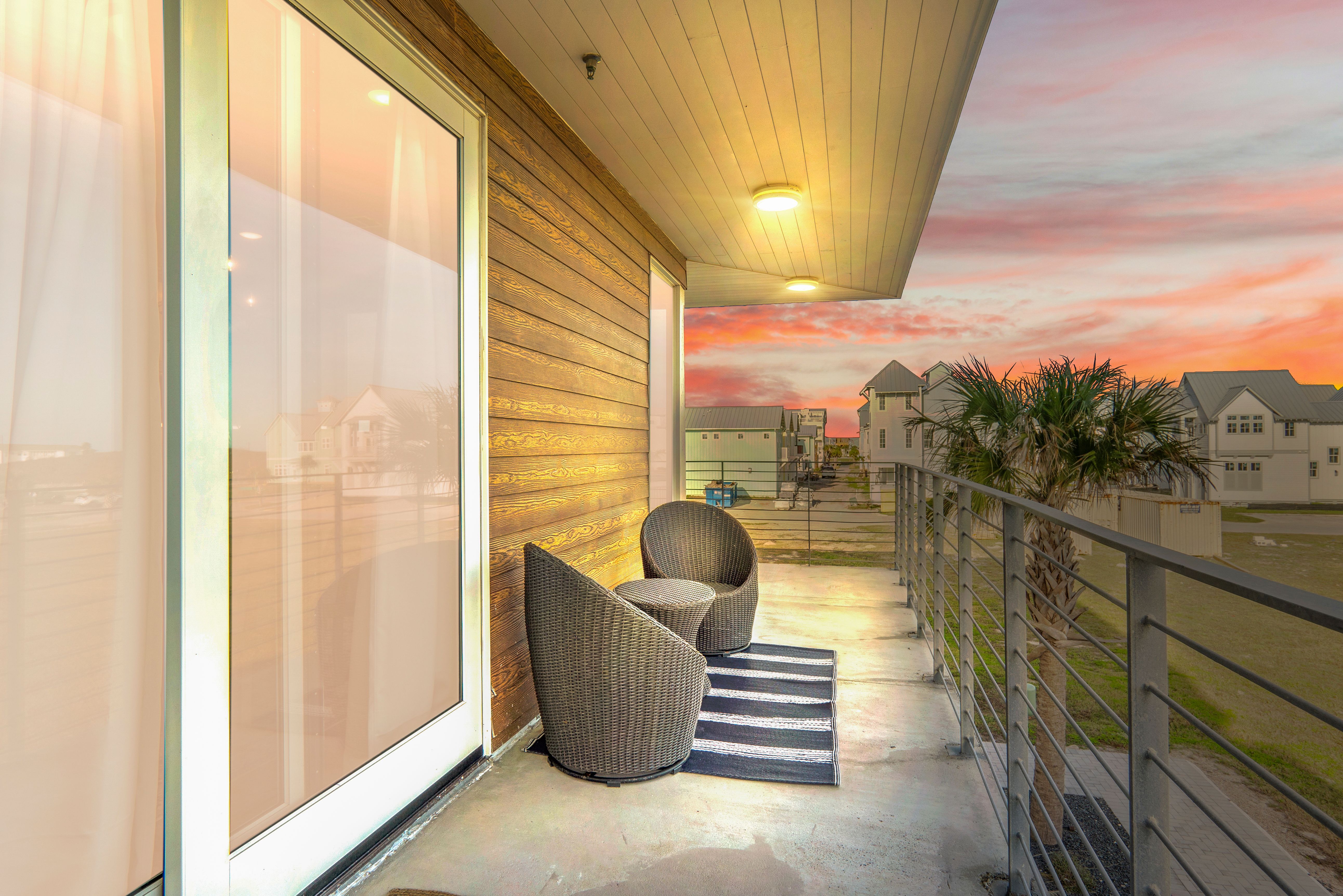  Sunflower Beach Poolside Retreat - 物件實景