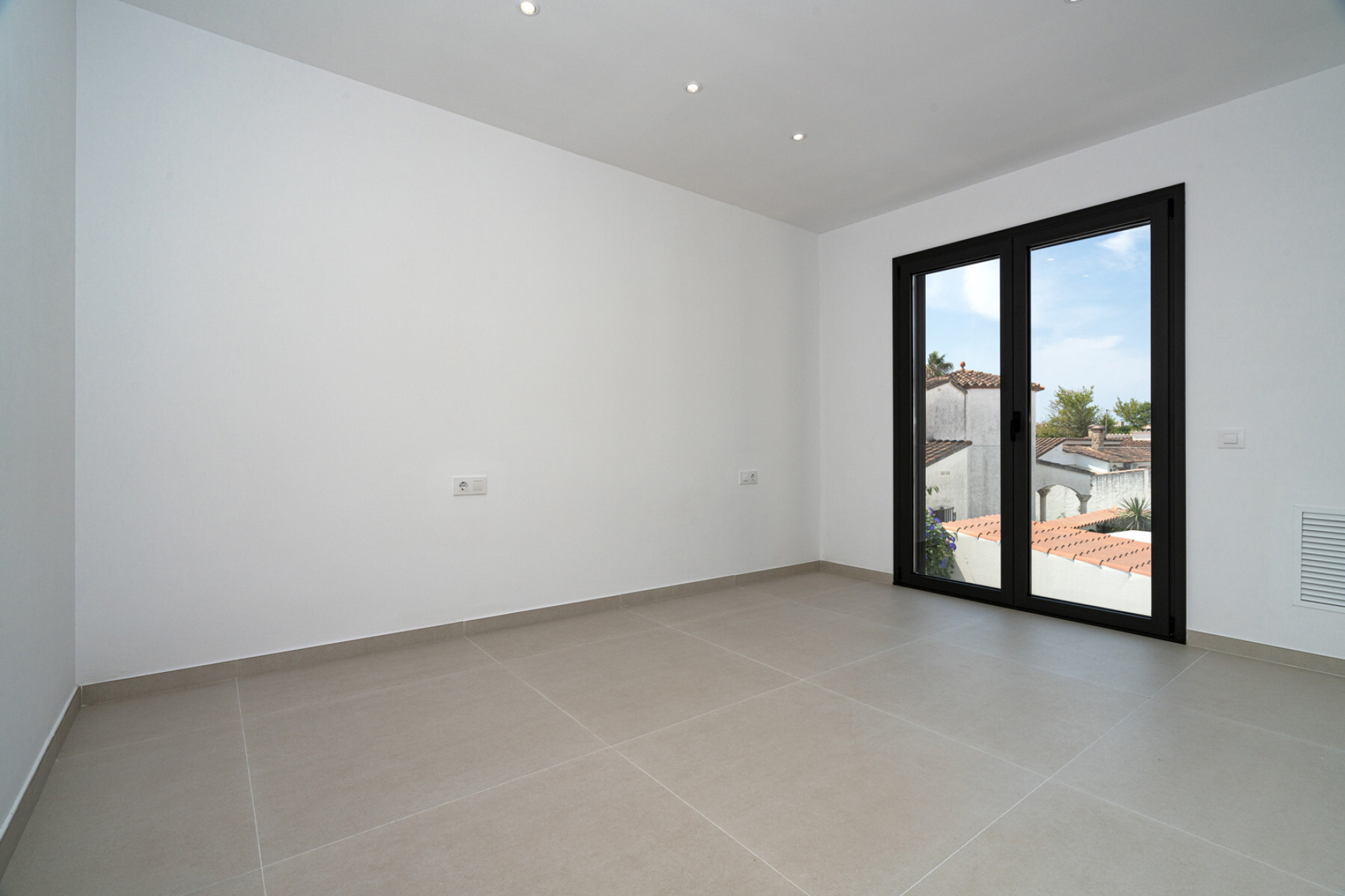  Modern semi-detached house in Requesens - Empuriabrava - 物件實景