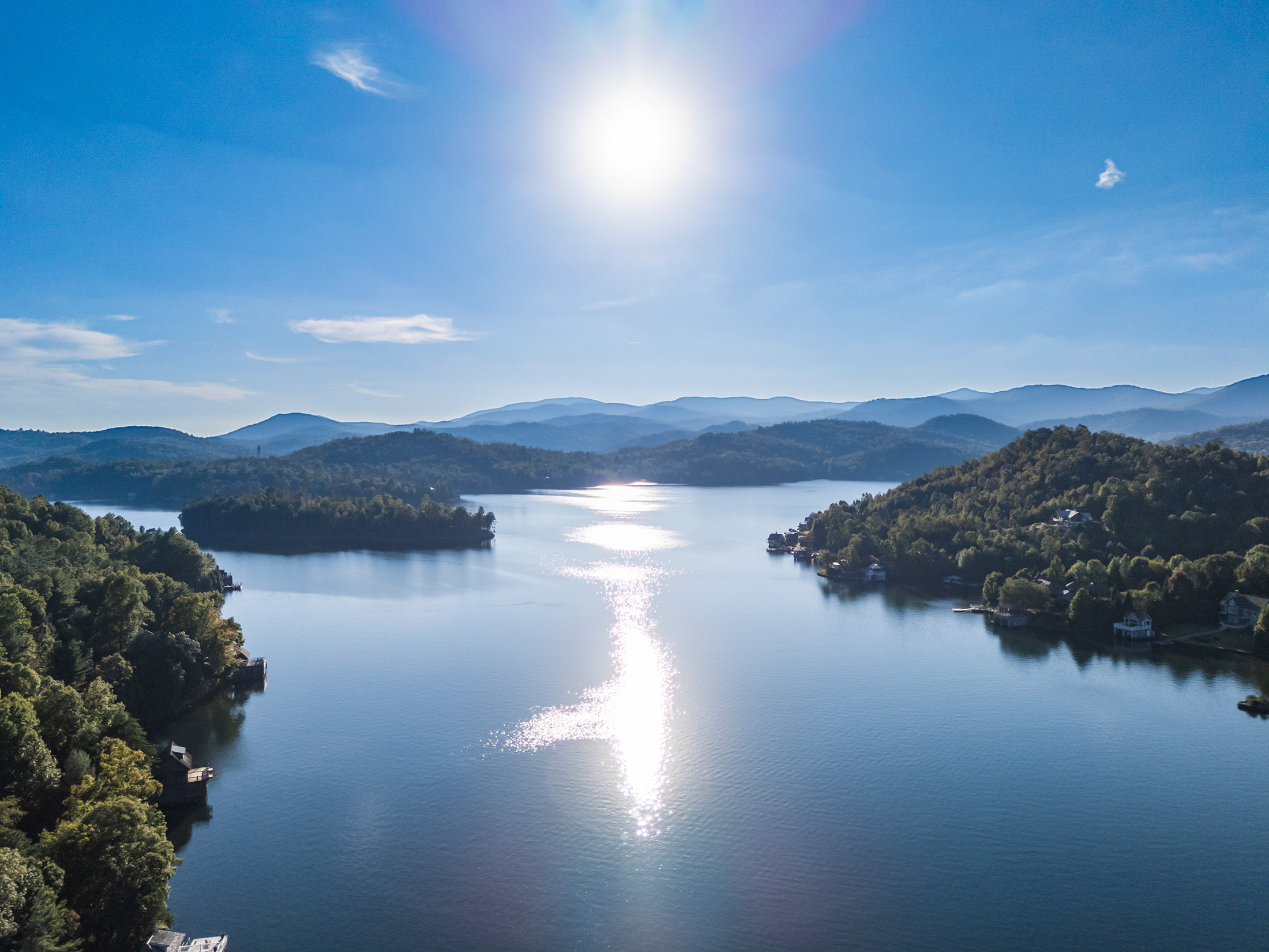  Breathtaking Lake Burton Views from an Exceptional Custom Lakehouse - 物件實景