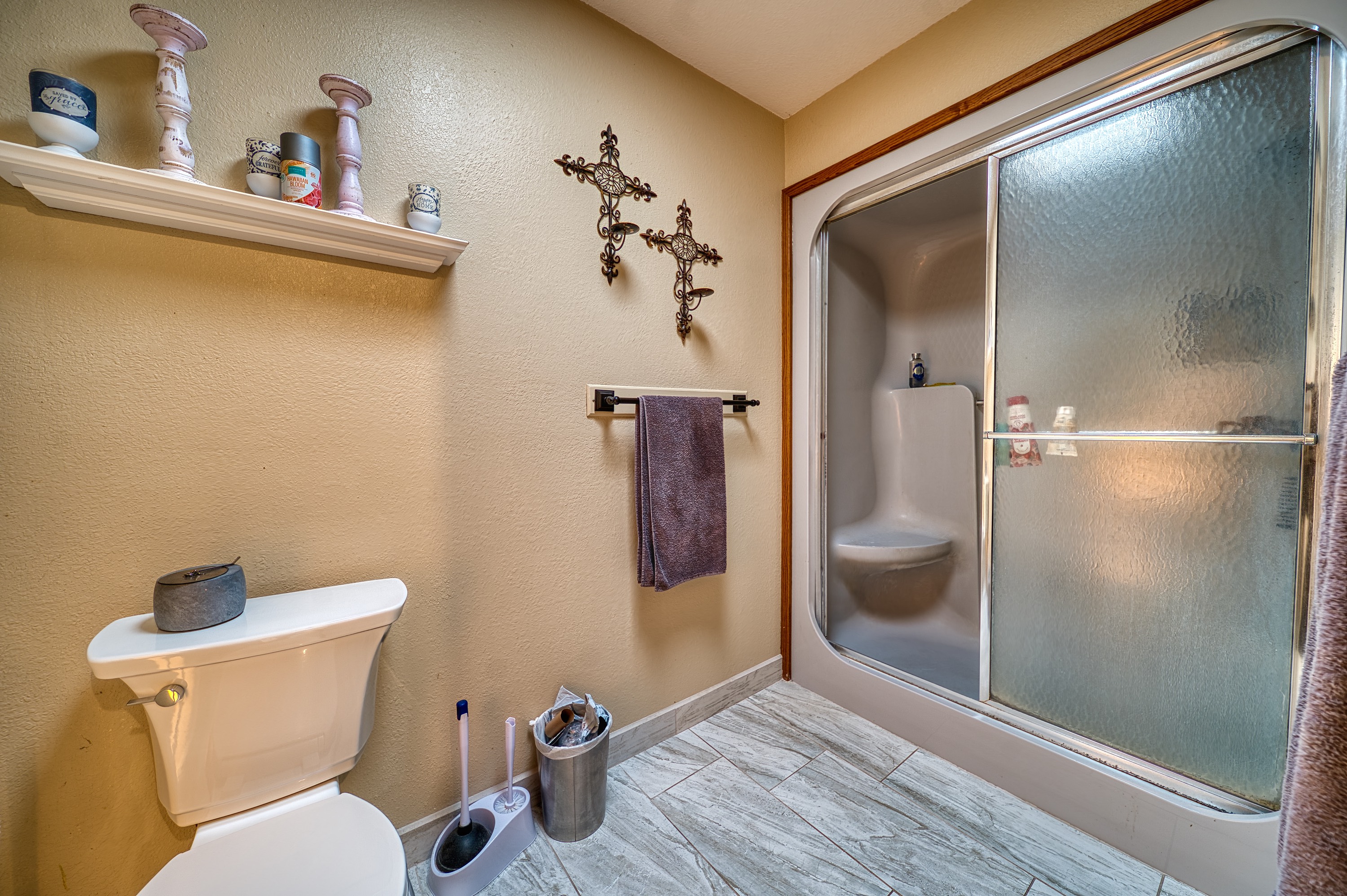 Carlsbad, New Mexico, 88220, United States, 4 Bedrooms Bedrooms, ,3 BathroomsBathrooms,Residential,For Sale,1974897