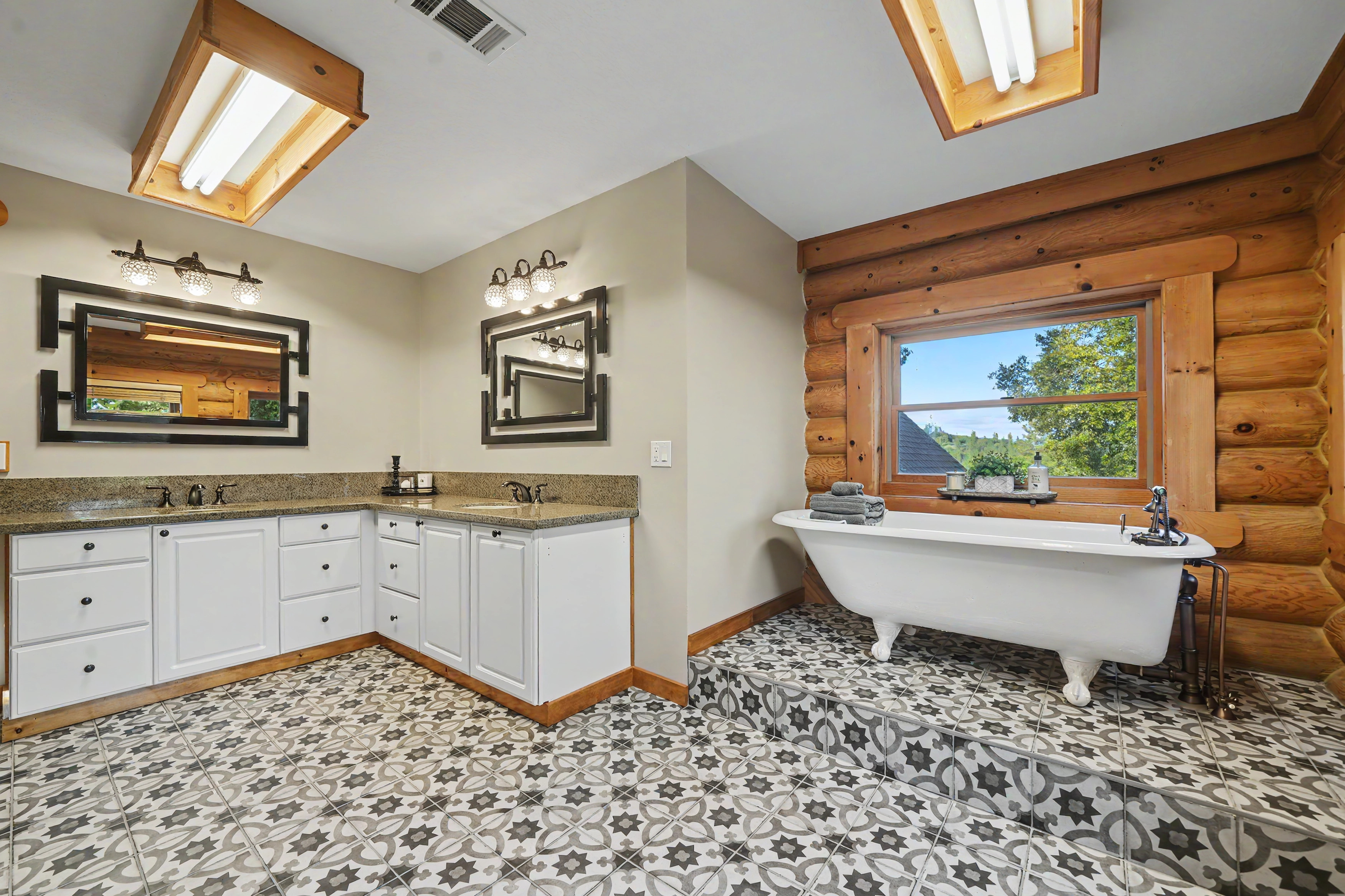  211 Fox Road, Glencoe, CA 95232 - 物件實景