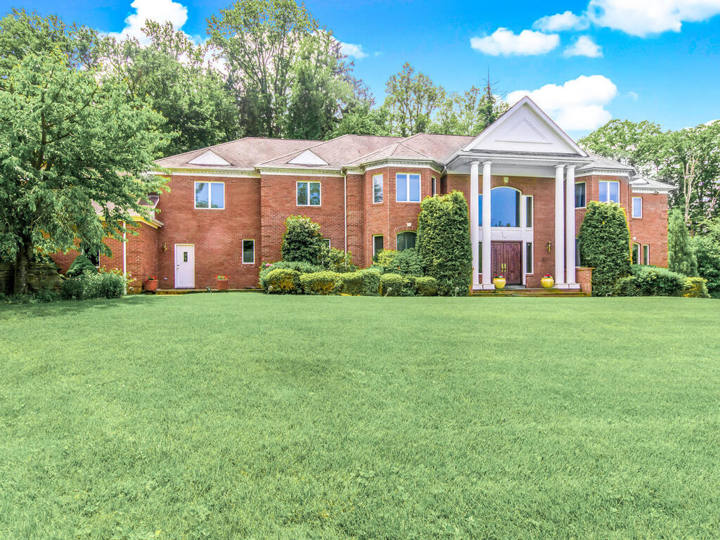 Scarsdale, New York, 10583, United States, 5 Bedrooms Bedrooms, ,6 BathroomsBathrooms,Residential,For Sale,1974207