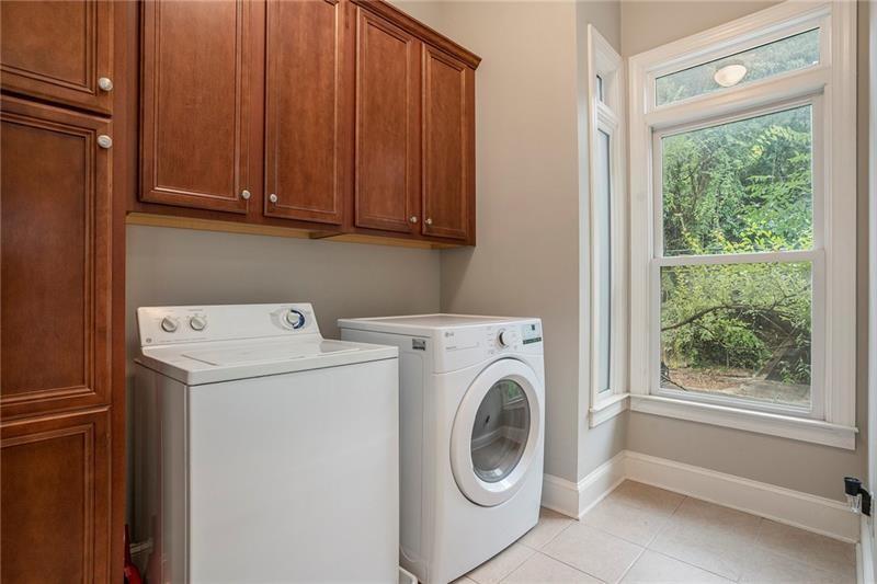 Atlanta, Georgia, 30317, United States, 3 Bedrooms Bedrooms, ,3 BathroomsBathrooms,Residential,For Sale,2008619