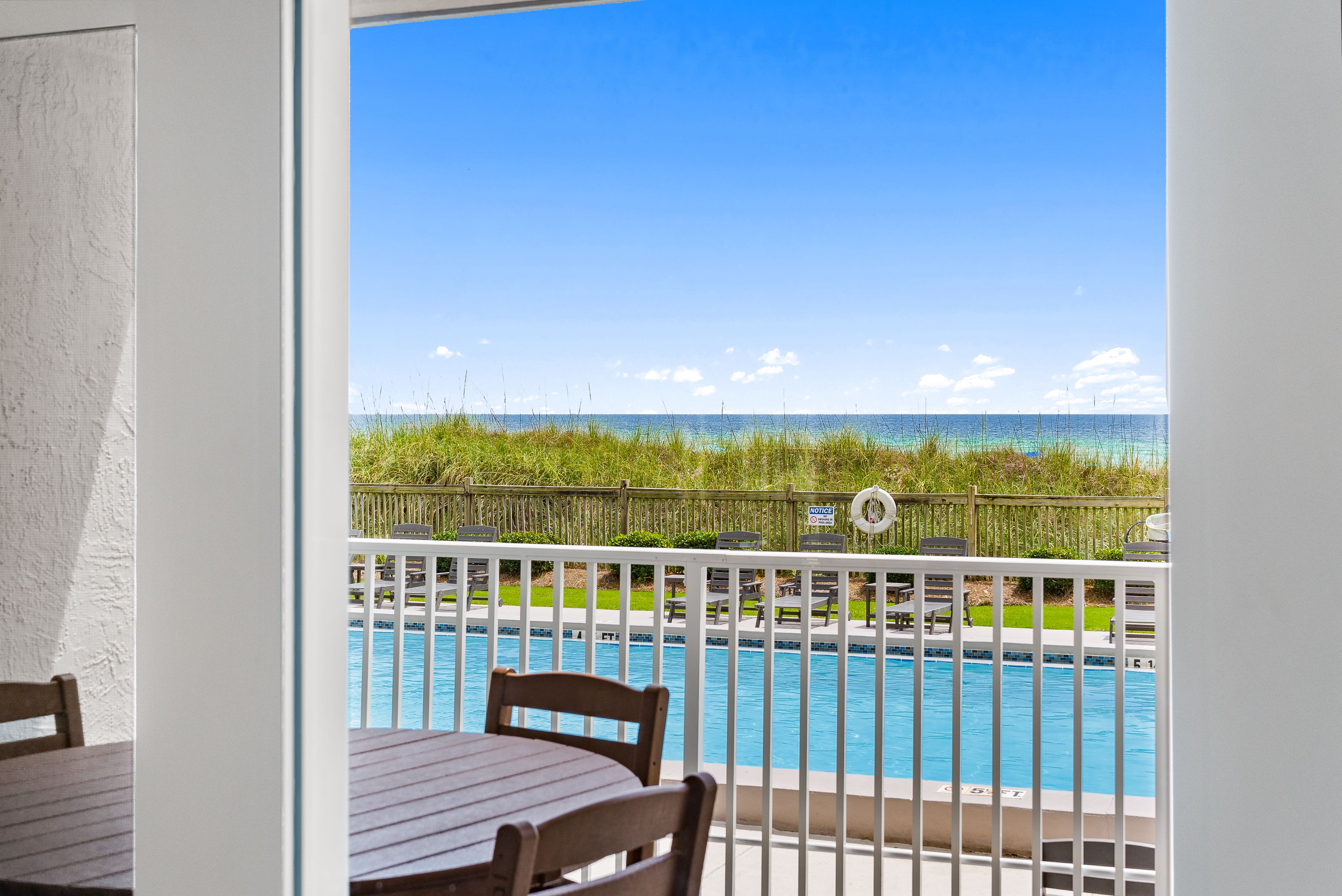  Ground-Floor Gulf-Front Retreat With Strong Rental History - 物件實景