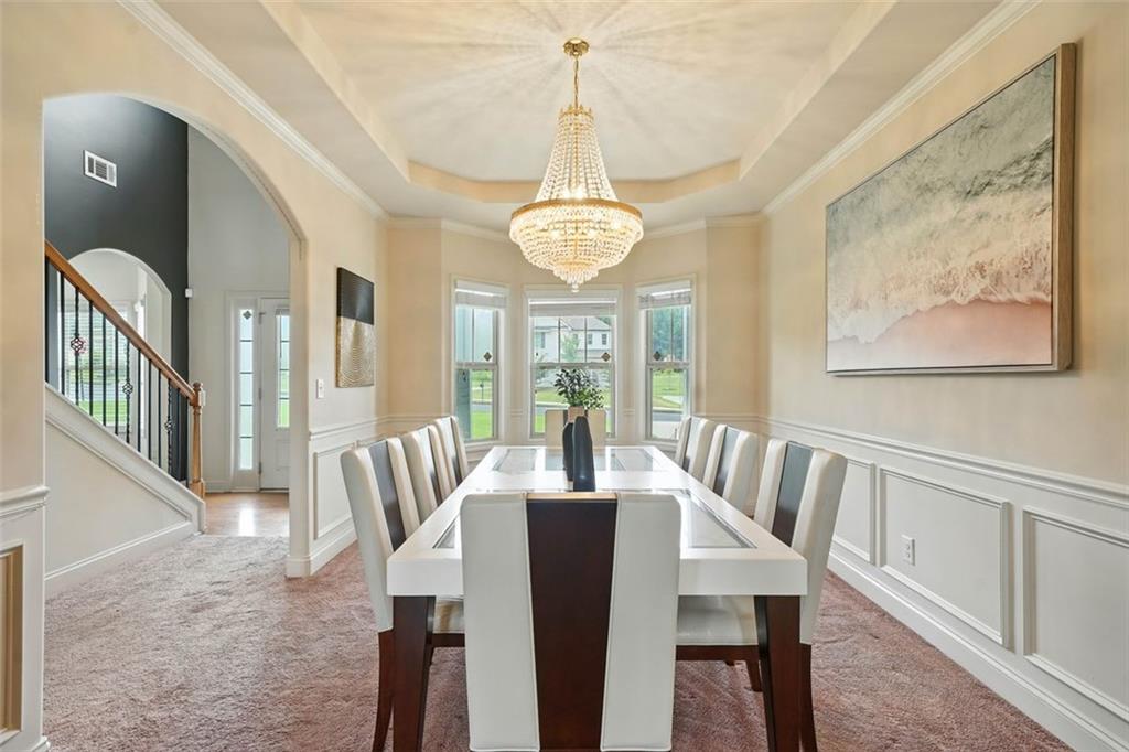Atlanta, Georgia, 30331, United States, 5 Bedrooms Bedrooms, ,4 BathroomsBathrooms,Residential,For Sale,1933475