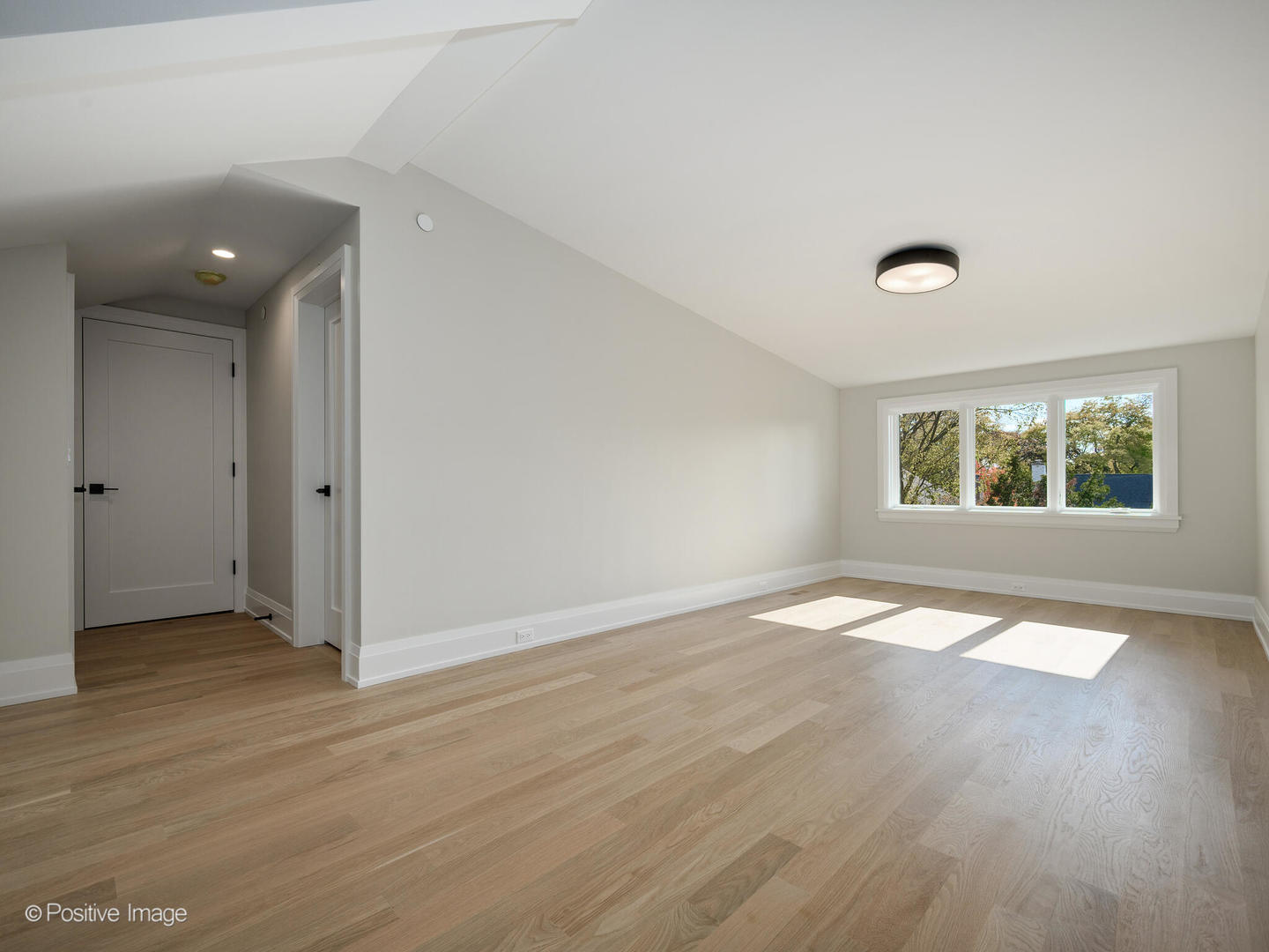 Wilmette, Illinois, 60091, United States, 5 Bedrooms Bedrooms, ,6 BathroomsBathrooms,Residential,For Sale,1987581