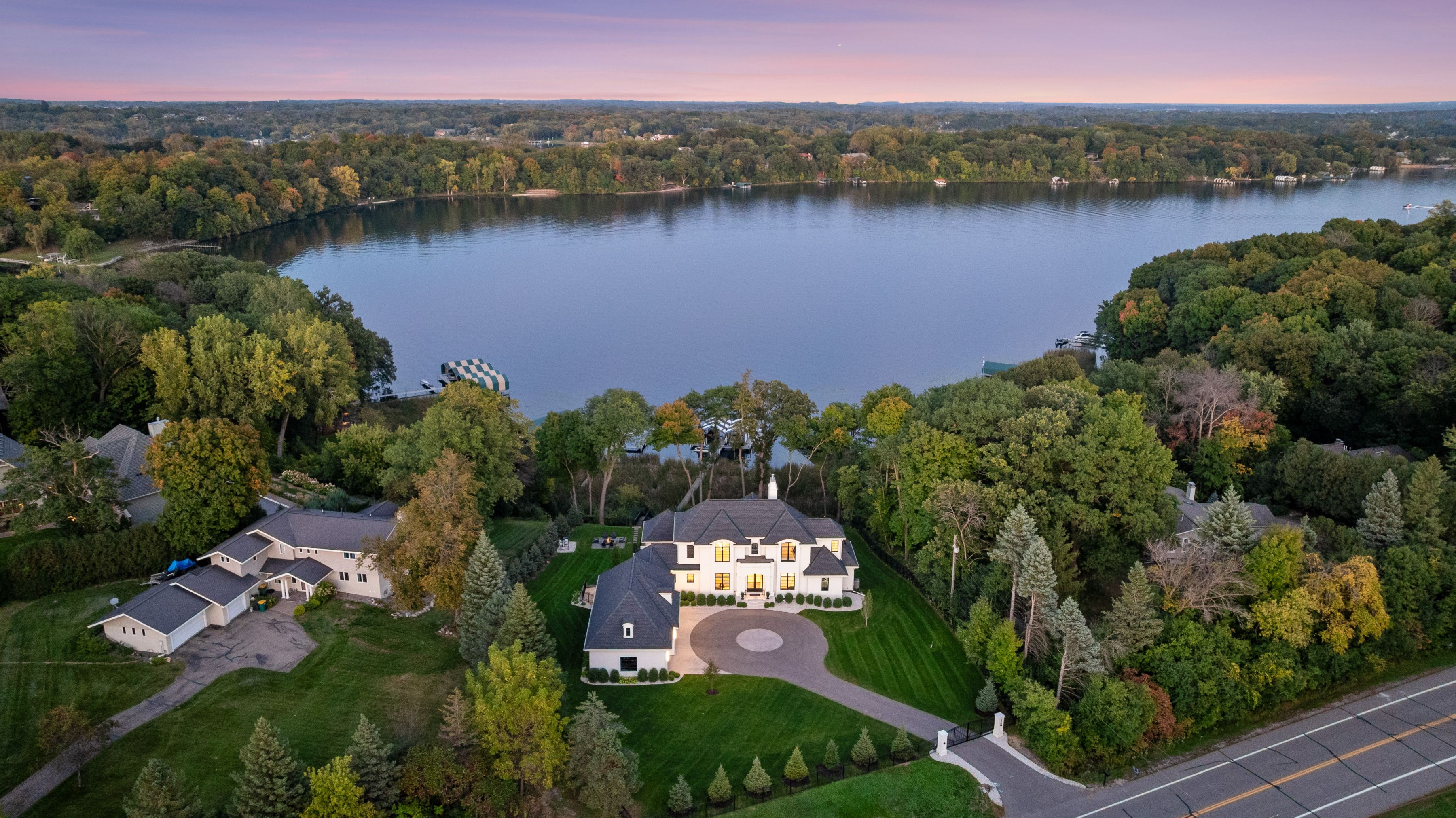  Architectural Excellence Meets Lake Minnetonka Luxury - 物件實景