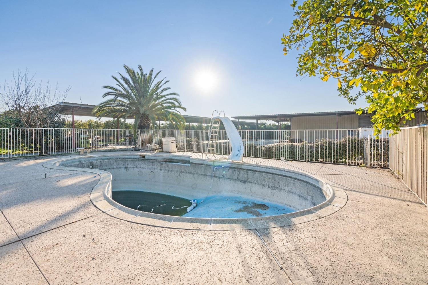 Sanger, California, 93657, United States, 4 Bedrooms Bedrooms, ,3 BathroomsBathrooms,Residential,For Sale,1977969