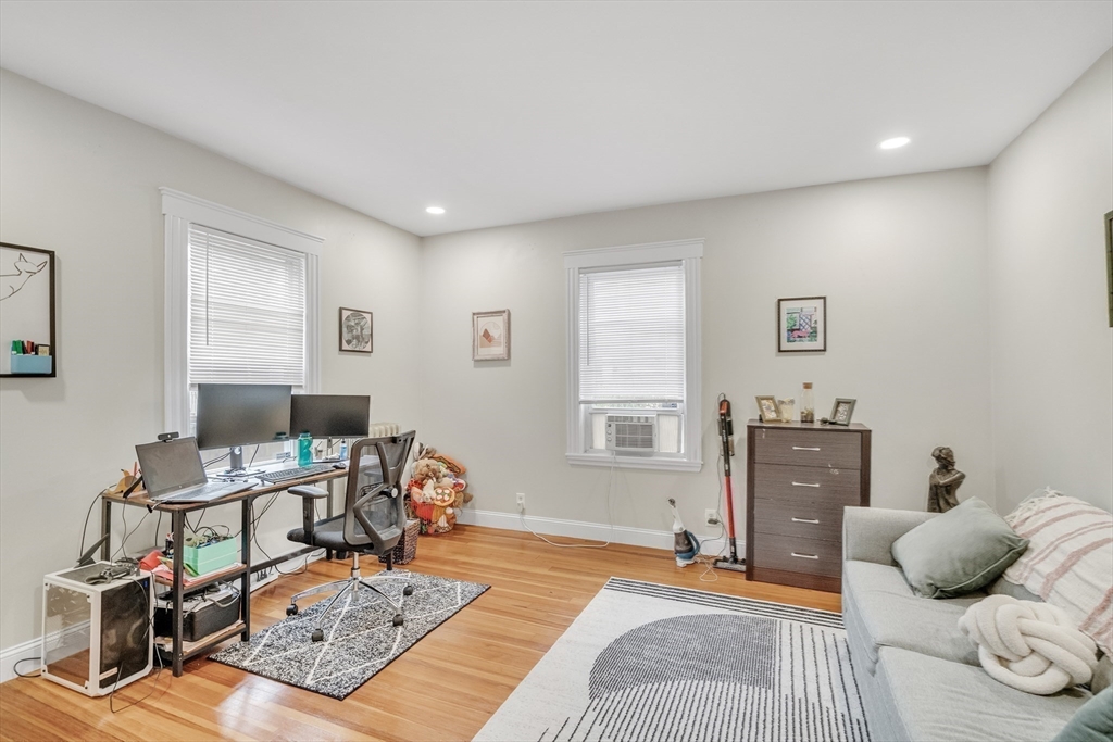 Cambridge, Massachusetts, 02139, United States, 22 Bedrooms Bedrooms, ,9 BathroomsBathrooms,Residential,For Sale,1903632