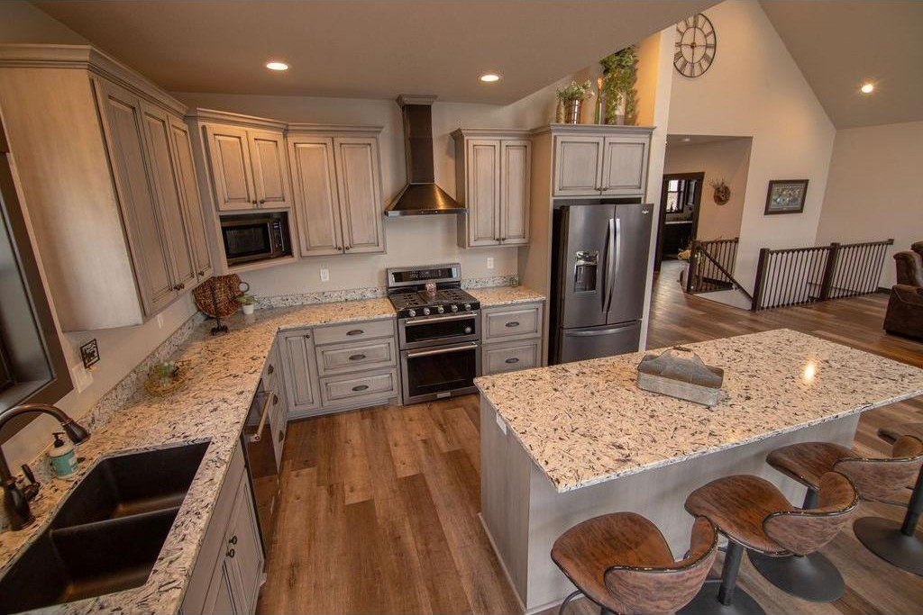 Alexandria, Minnesota, 56308, United States, 4 Bedrooms Bedrooms, ,4 BathroomsBathrooms,Residential,For Sale,2039906