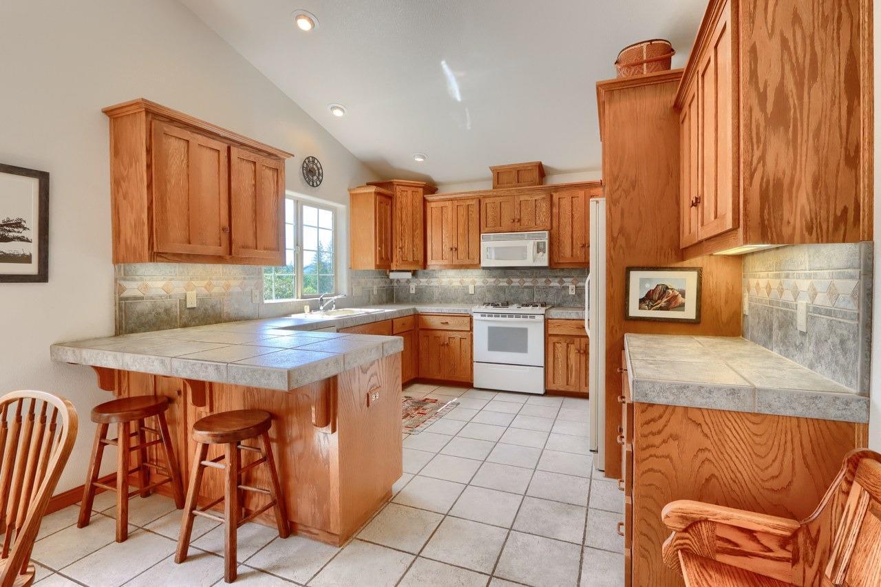 Mariposa, California, 95338, United States, 3 Bedrooms Bedrooms, ,3 BathroomsBathrooms,Residential,For Sale,1988847