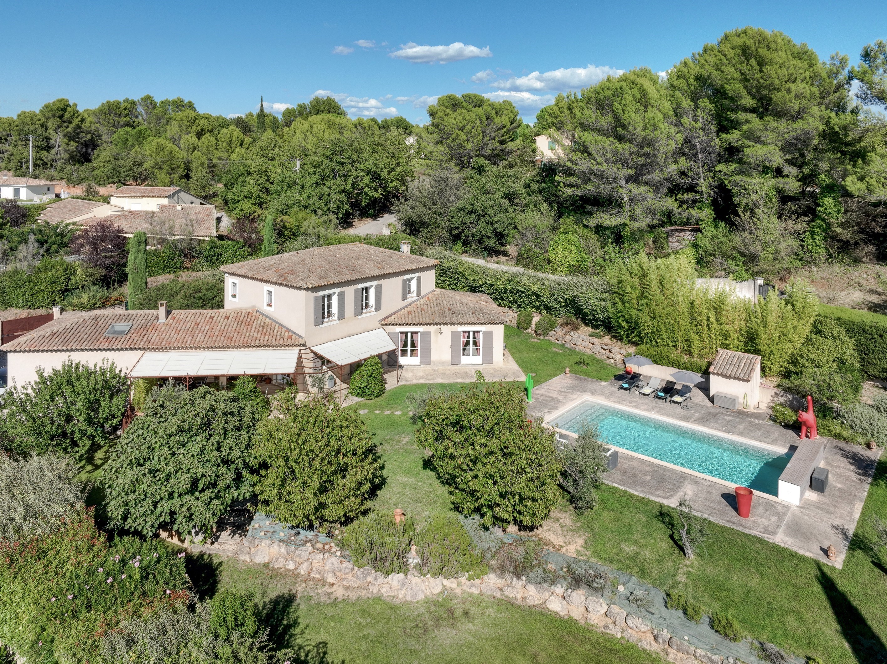  amily Home with Pool and Landscaped Grounds near Aix-en-Provence - 物件實景
