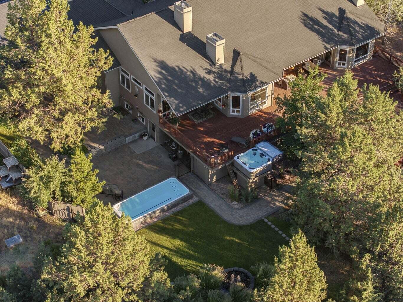 Powell Butte, Oregon, 97753, United States, 3 Bedrooms Bedrooms, ,4 BathroomsBathrooms,Residential,For Sale,1818290