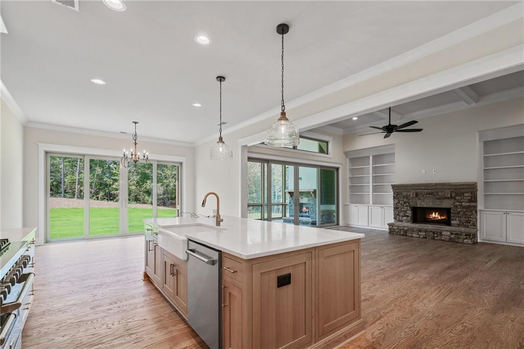 Gainesville, Georgia, 30506, United States, 4 Bedrooms Bedrooms, ,5 BathroomsBathrooms,Residential,For Sale,2008564