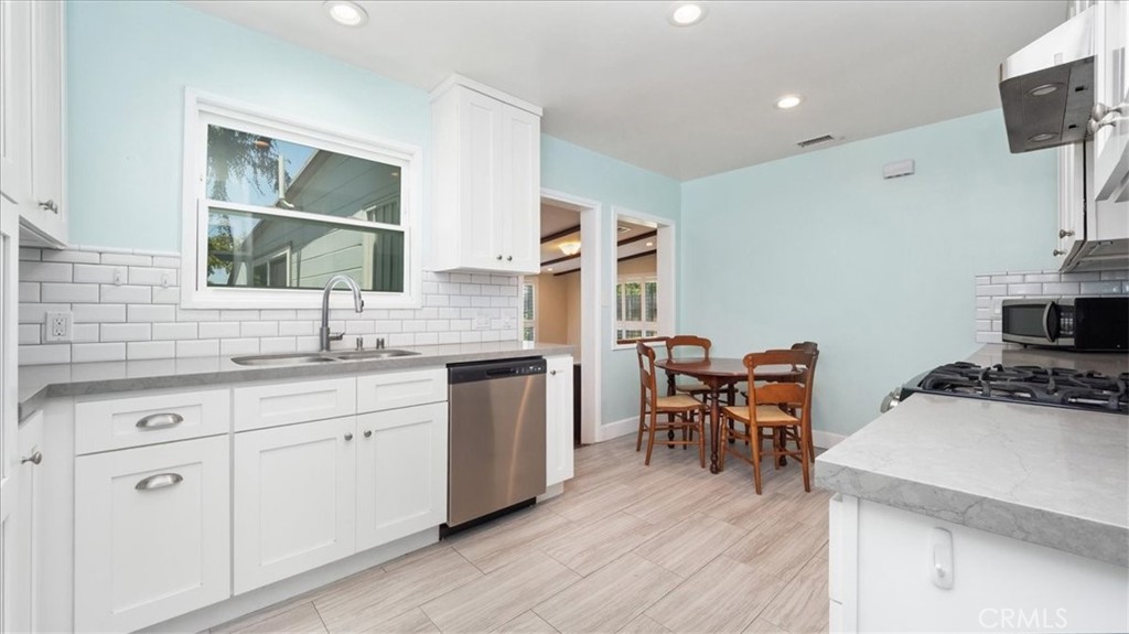 Upland, California, 91786, United States, 3 Bedrooms Bedrooms, ,1 BathroomBathrooms,Residential,For Sale,1921344