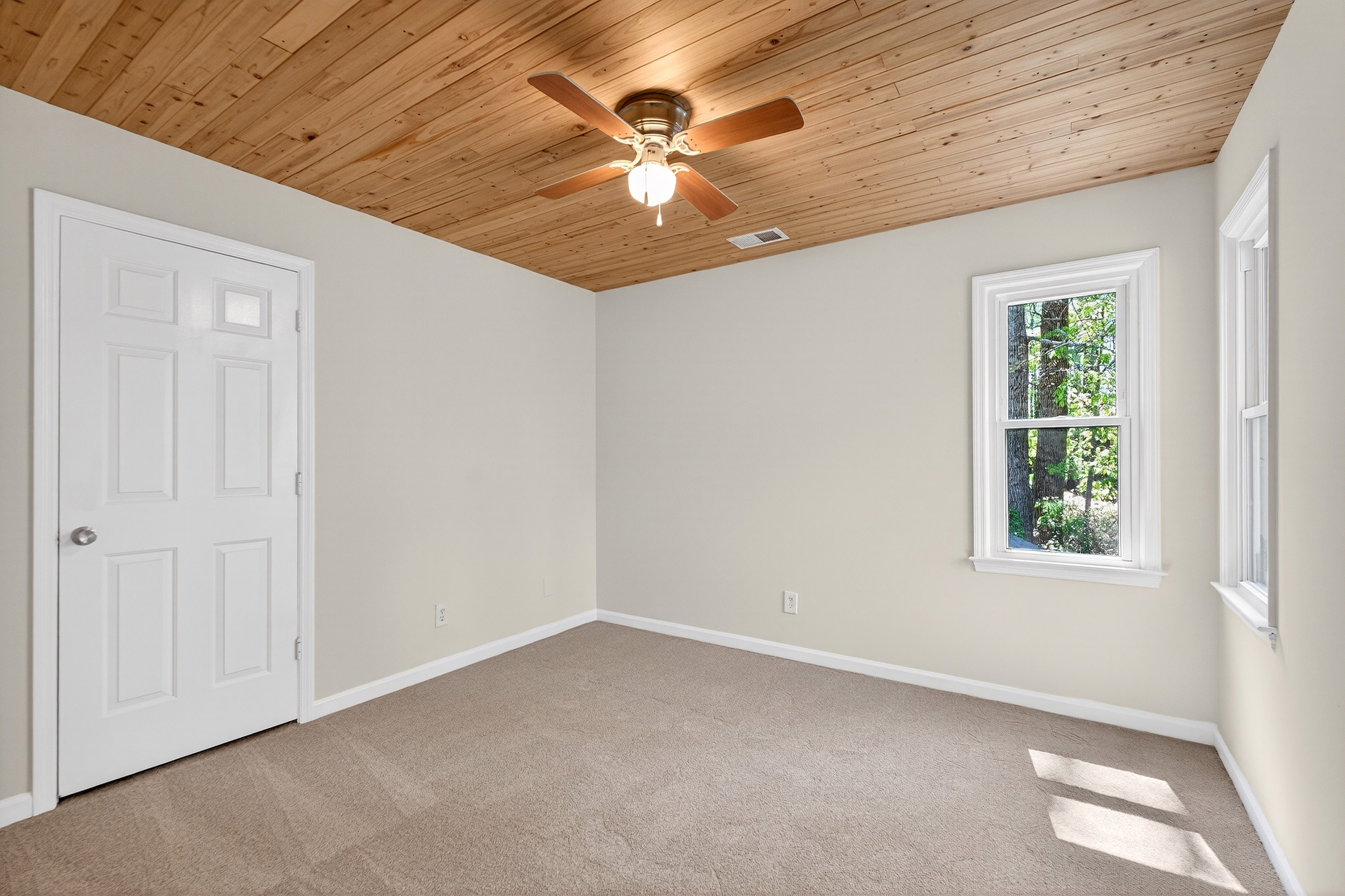  Rare Combination of Privacy, Convenience, and Value: Don’t Miss This Opportunity - 物件實景