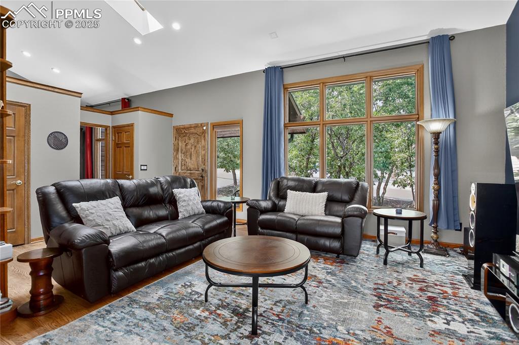 Colorado Springs, Colorado, 80906, United States, 4 Bedrooms Bedrooms, ,4 BathroomsBathrooms,Residential,For Sale,1906884