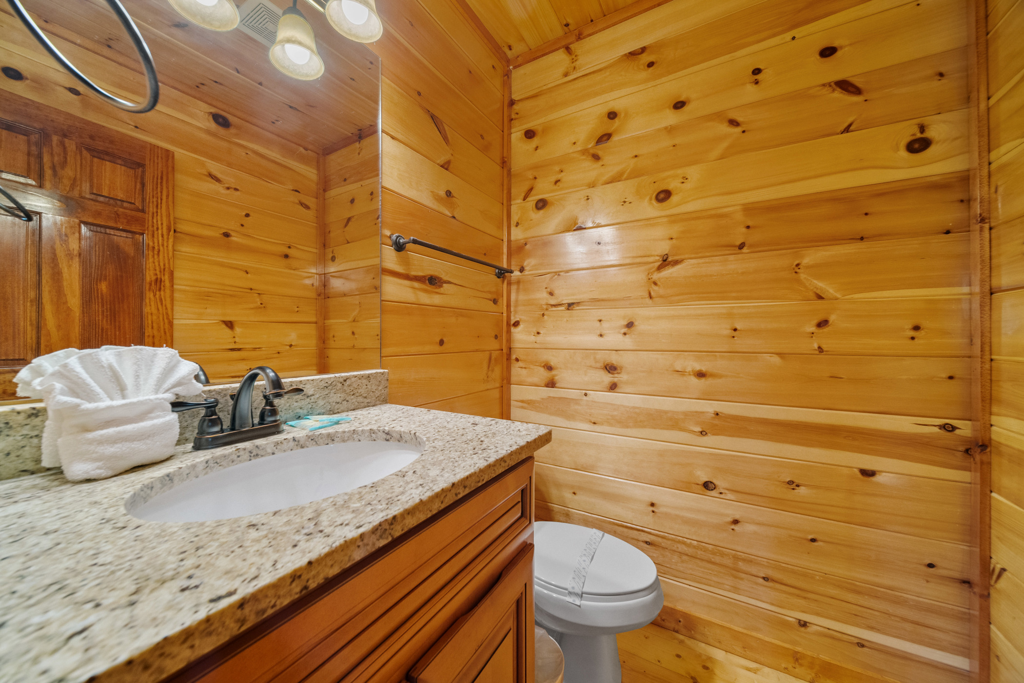 Gatlinburg, Tennessee, 37738, United States, 5 Bedrooms Bedrooms, ,6 BathroomsBathrooms,Residential,For Sale,1914127