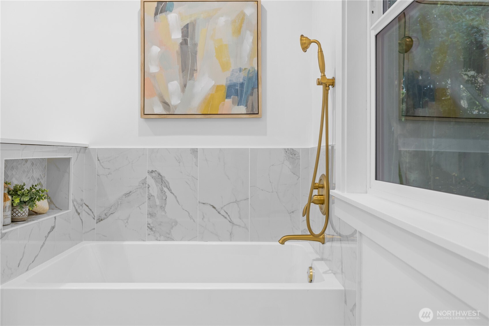 Seattle, Washington, 98109, United States, 3 Bedrooms Bedrooms, ,1 BathroomBathrooms,Residential,For Sale,1999766