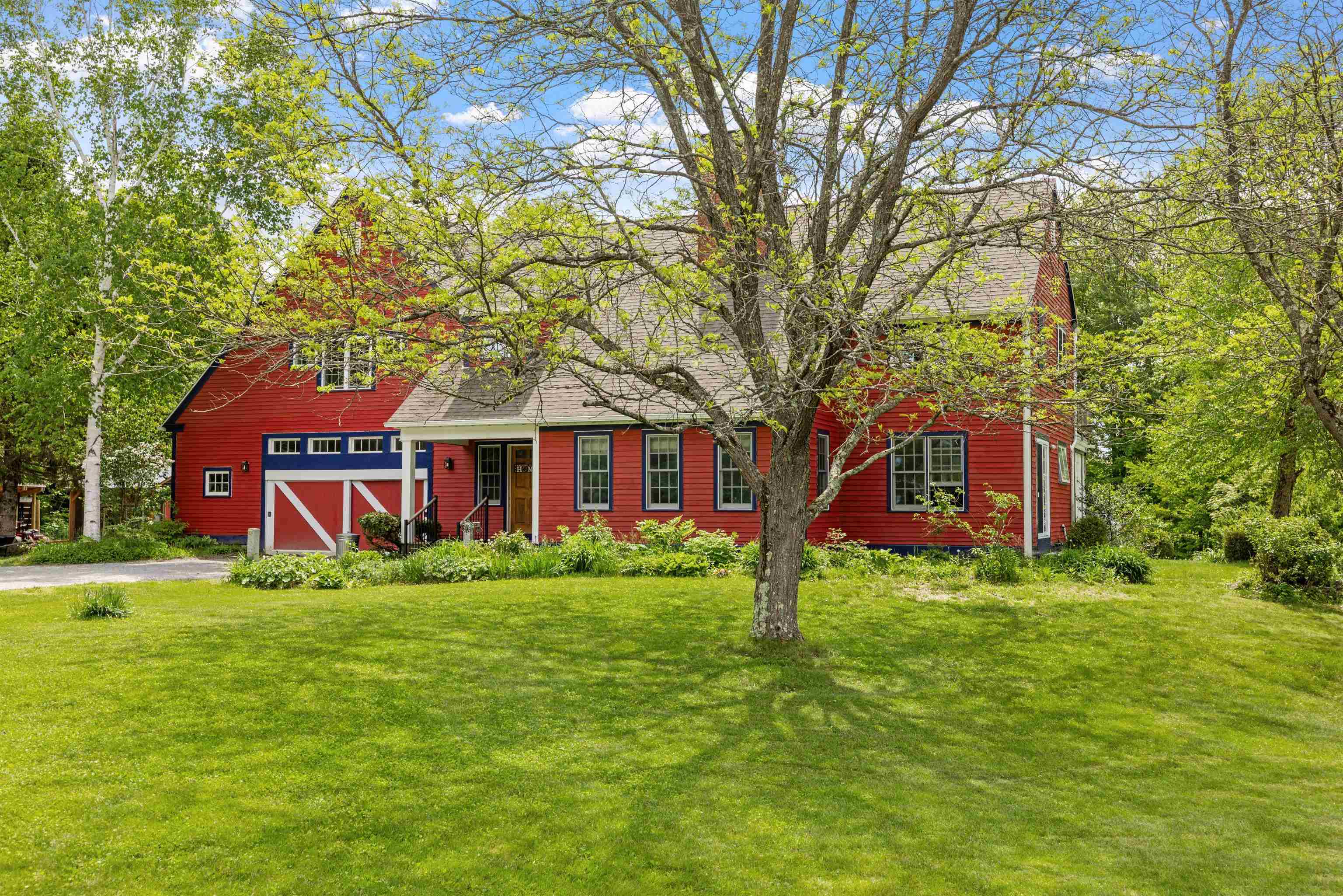 Hillsborough, New Hampshire, 03244, United States, 3 Bedrooms Bedrooms, ,2 BathroomsBathrooms,Residential,For Sale,1840284