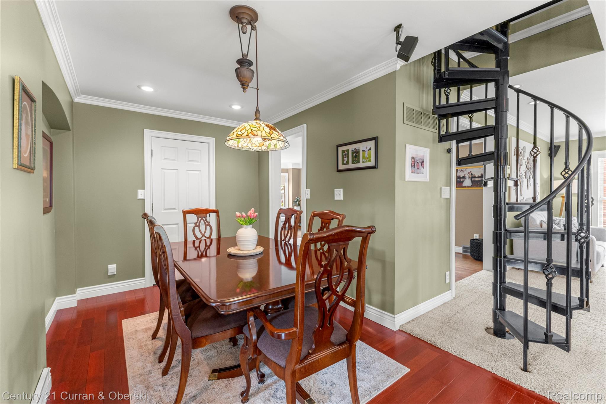 Allen Park, Michigan, 48101, United States, 4 Bedrooms Bedrooms, ,4 BathroomsBathrooms,Residential,For Sale,1982178