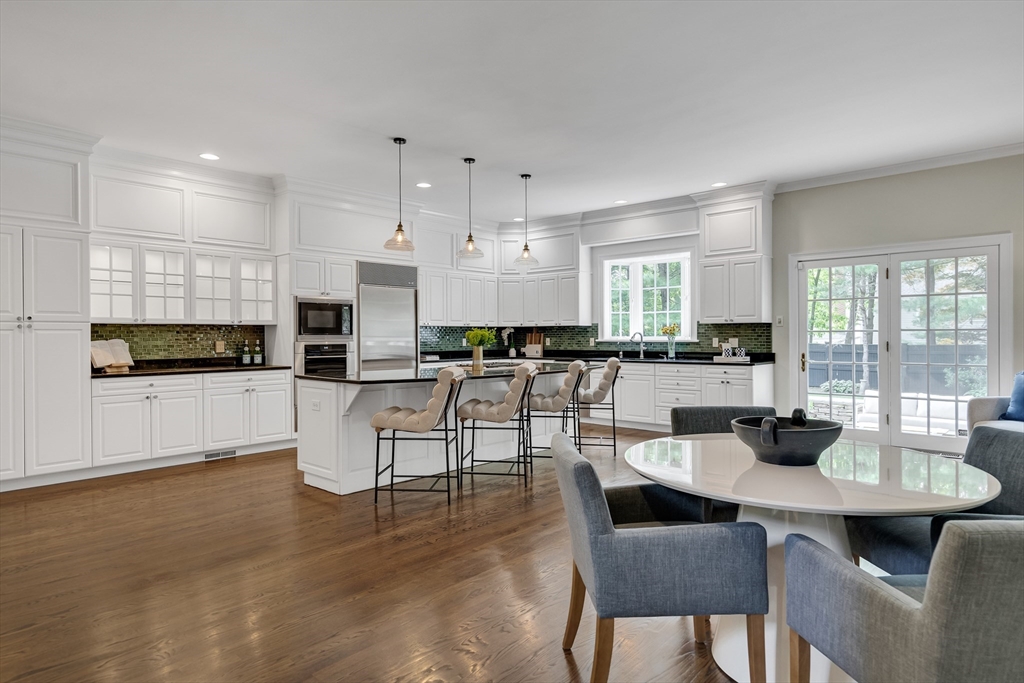 Wellesley, Massachusetts, 02481, United States, 6 Bedrooms Bedrooms, ,8 BathroomsBathrooms,Residential,For Sale,1941628