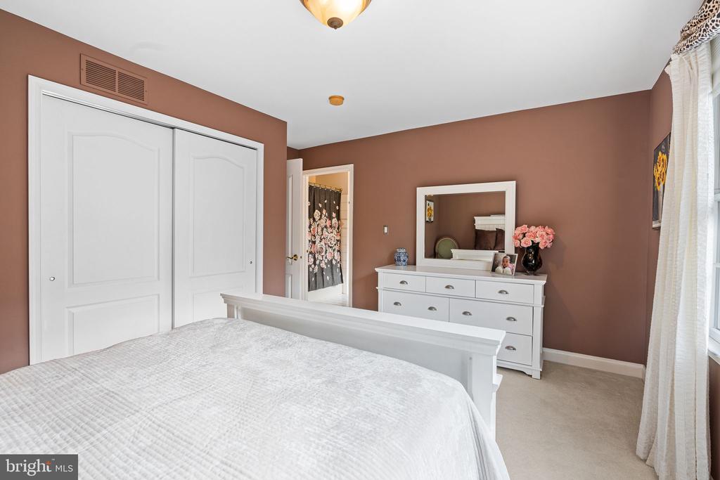 New Hope, Pennsylvania, 18938, United States, 4 Bedrooms Bedrooms, ,5 BathroomsBathrooms,Residential,For Sale,1987976