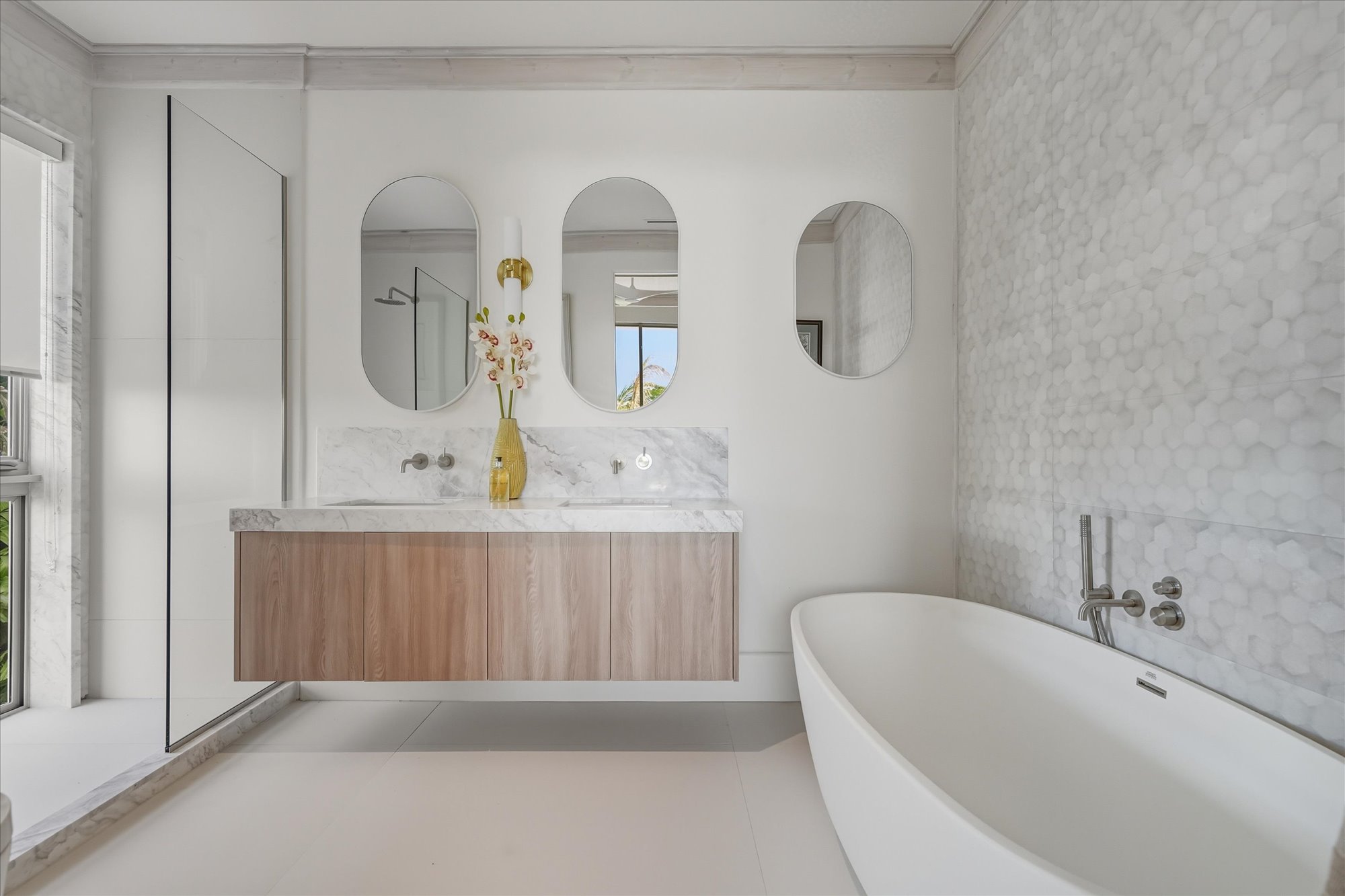  Canal-front Estate - 物件實景