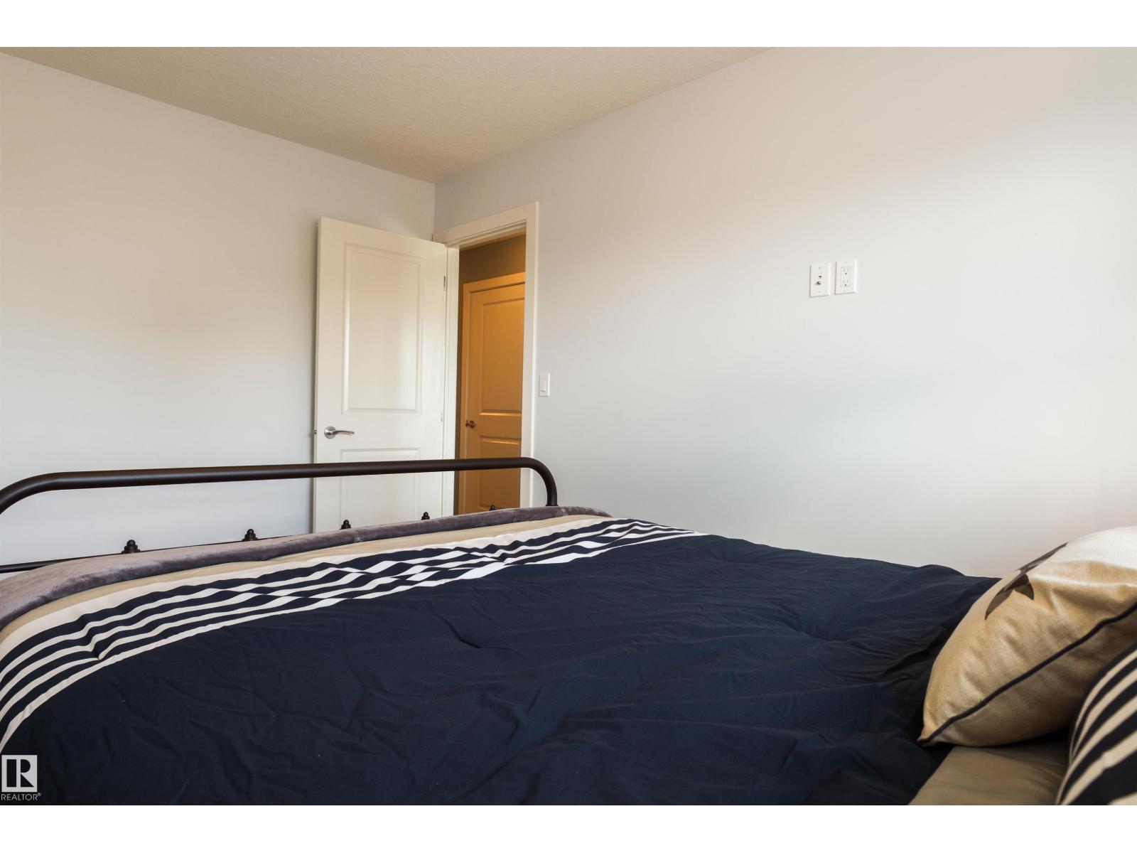 EDMONTON, Alberta, T5R 1N1, CA, 5 Bedrooms Bedrooms, ,3 BathroomsBathrooms,Residential,For Sale,1913571