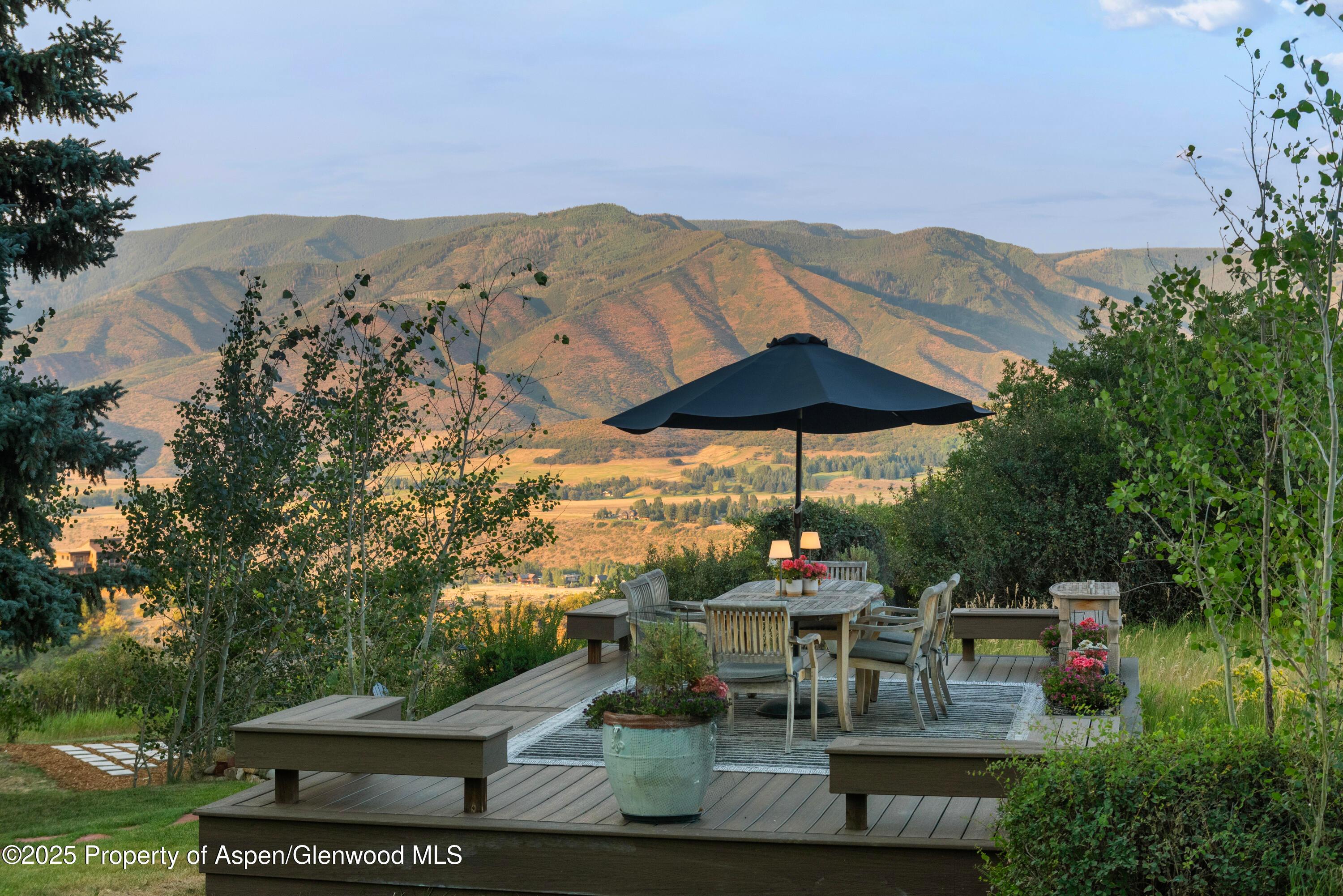 Aspen, Colorado, 81611, United States, 3 Bedrooms Bedrooms, ,4 BathroomsBathrooms,Residential,For Sale,1932450
