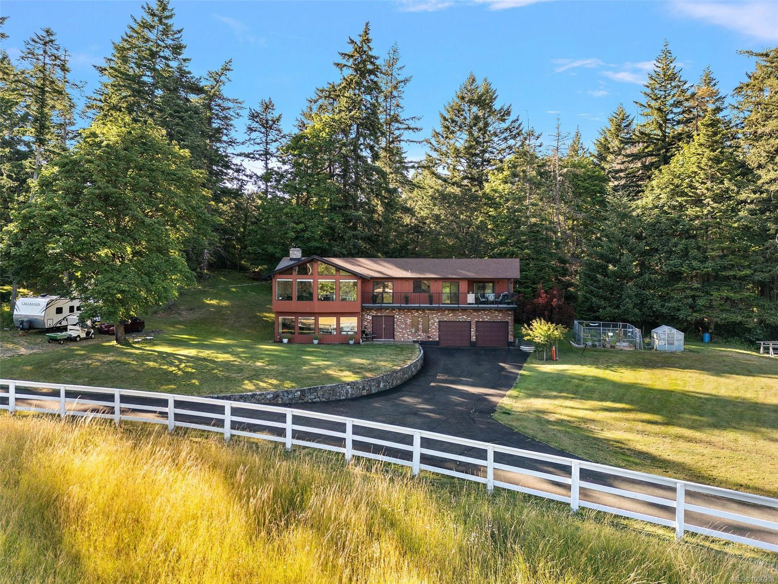 SAANICH, British Columbia, V9E 2C8, CA, 5 Bedrooms Bedrooms, ,Residential,For Sale,1890664