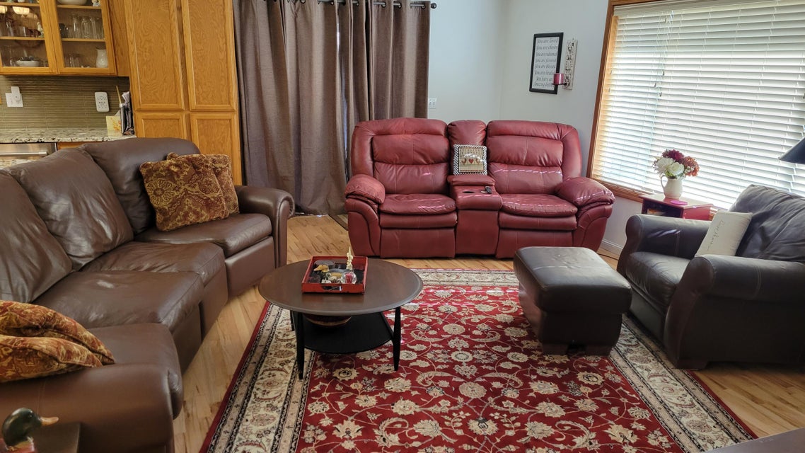 Prineville, Oregon, 97754, United States, 3 Bedrooms Bedrooms, ,2 BathroomsBathrooms,Residential,For Sale,1901571