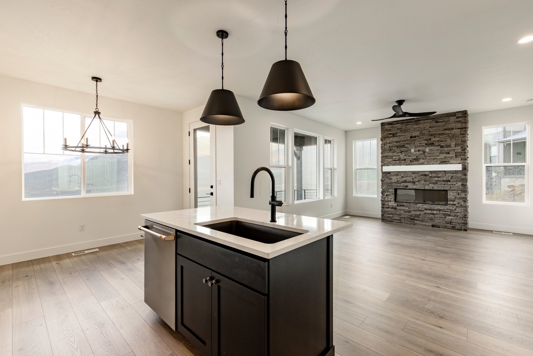  New Construction  4 Bedrooms  Nightly Rental Approved  Panoramic Views - 物件實景