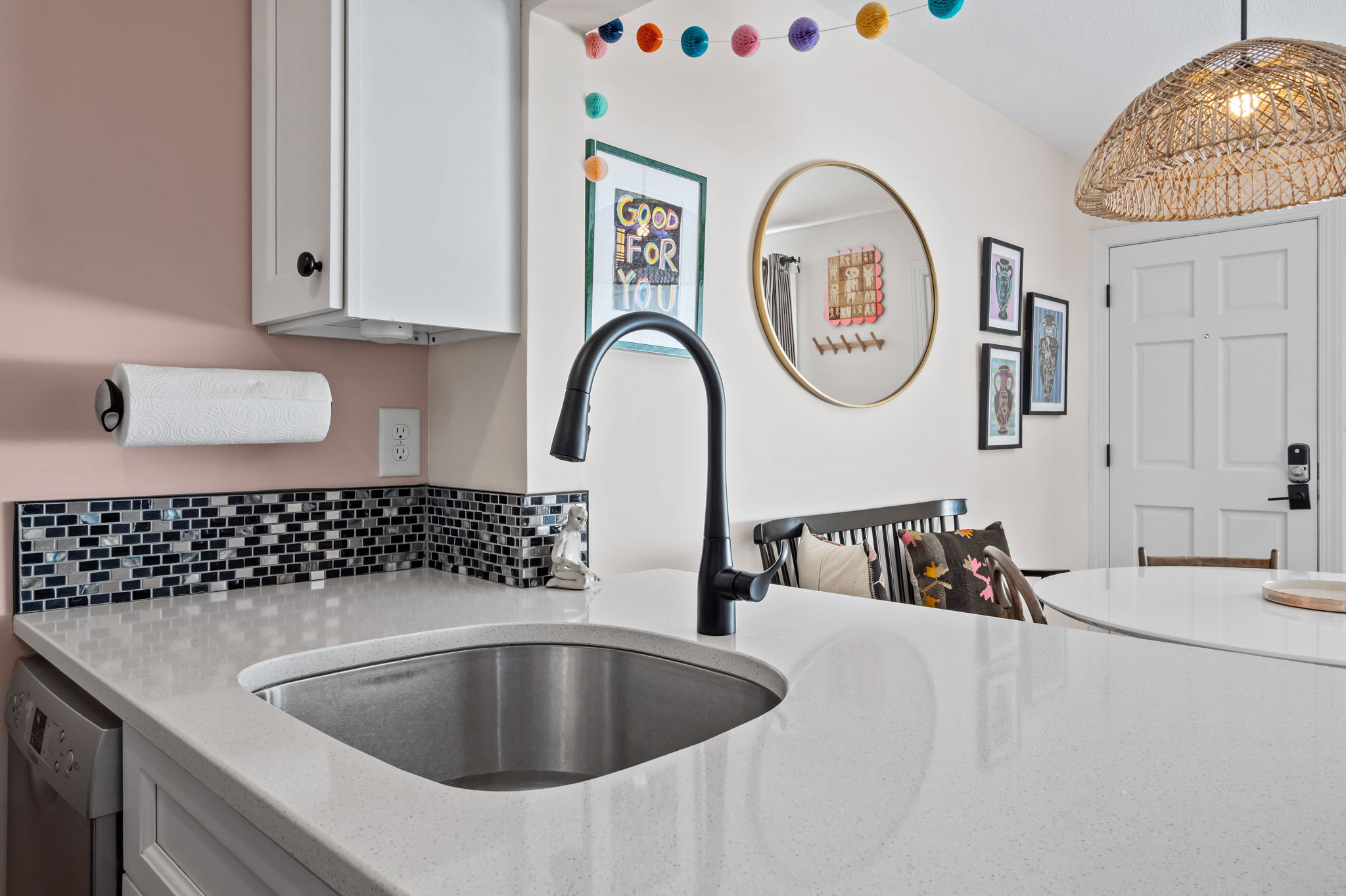  807 W Trinity Avenue, Durham, NC, 27701 - 物件實景