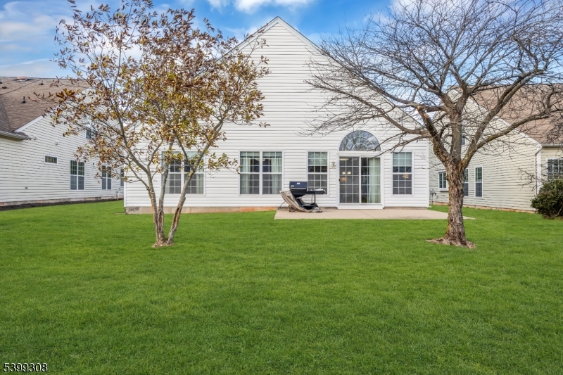 Franklin Twp., New Jersey, 08873, United States, 2 Bedrooms Bedrooms, ,2 BathroomsBathrooms,Residential,For Sale,2003337