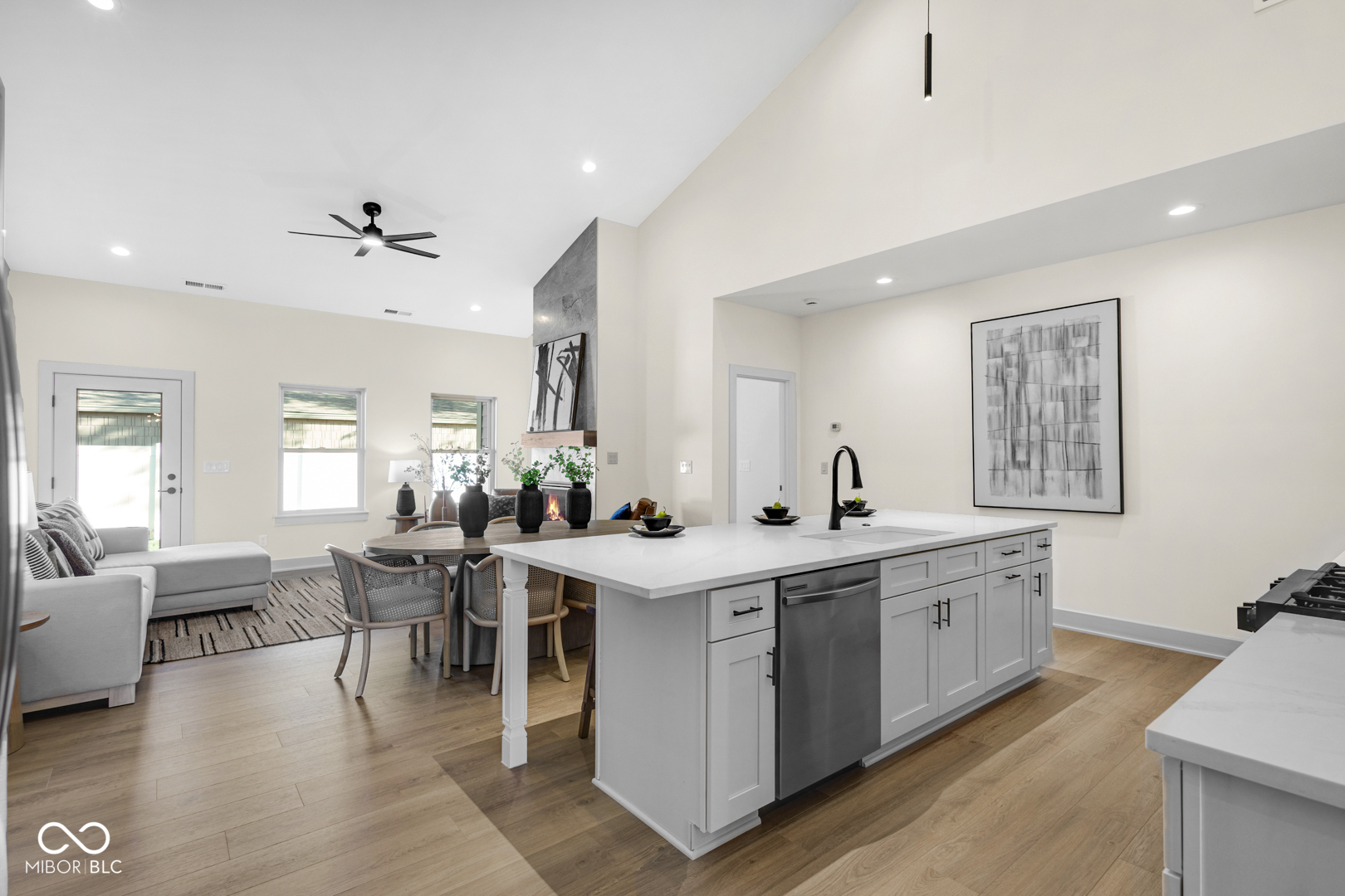 Noblesville, Indiana, 46062, United States, 3 Bedrooms Bedrooms, ,3 BathroomsBathrooms,Residential,For Sale,1978599