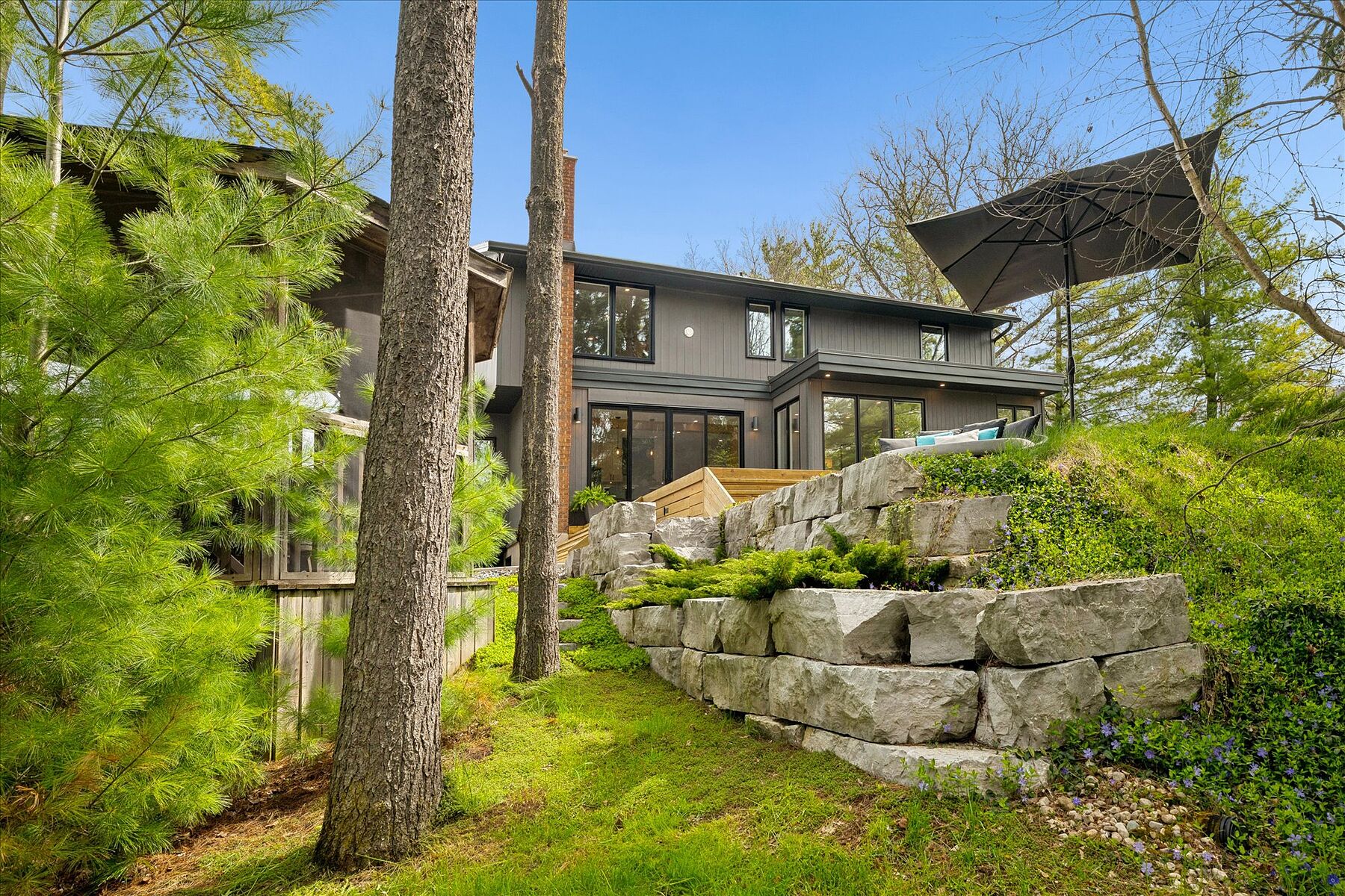 Serene, Elegant Home - 物件實景