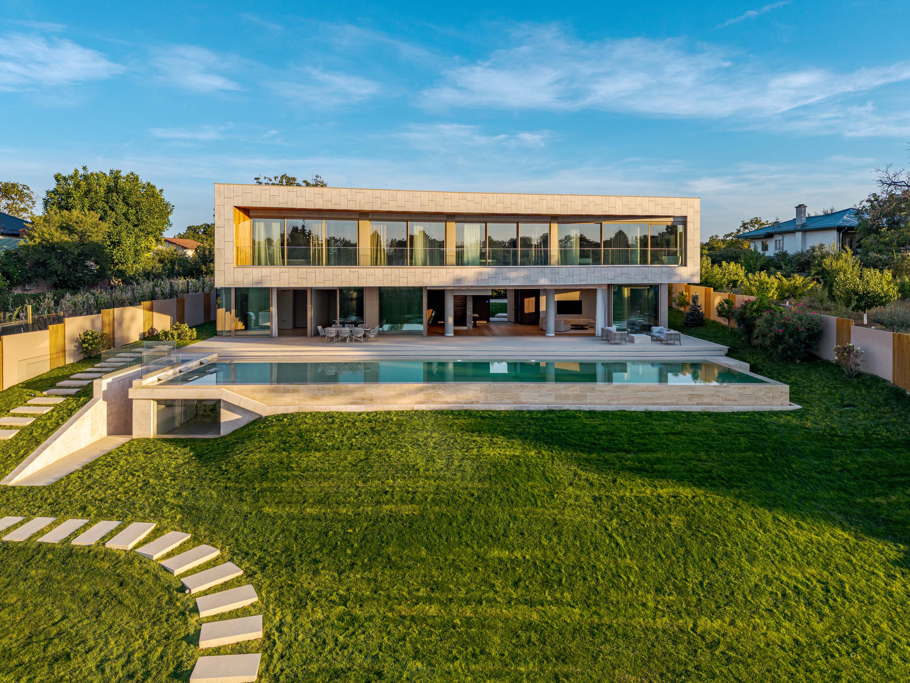  Unique Lakeside Villa on Snagov Lake, Romania - 物件實景
