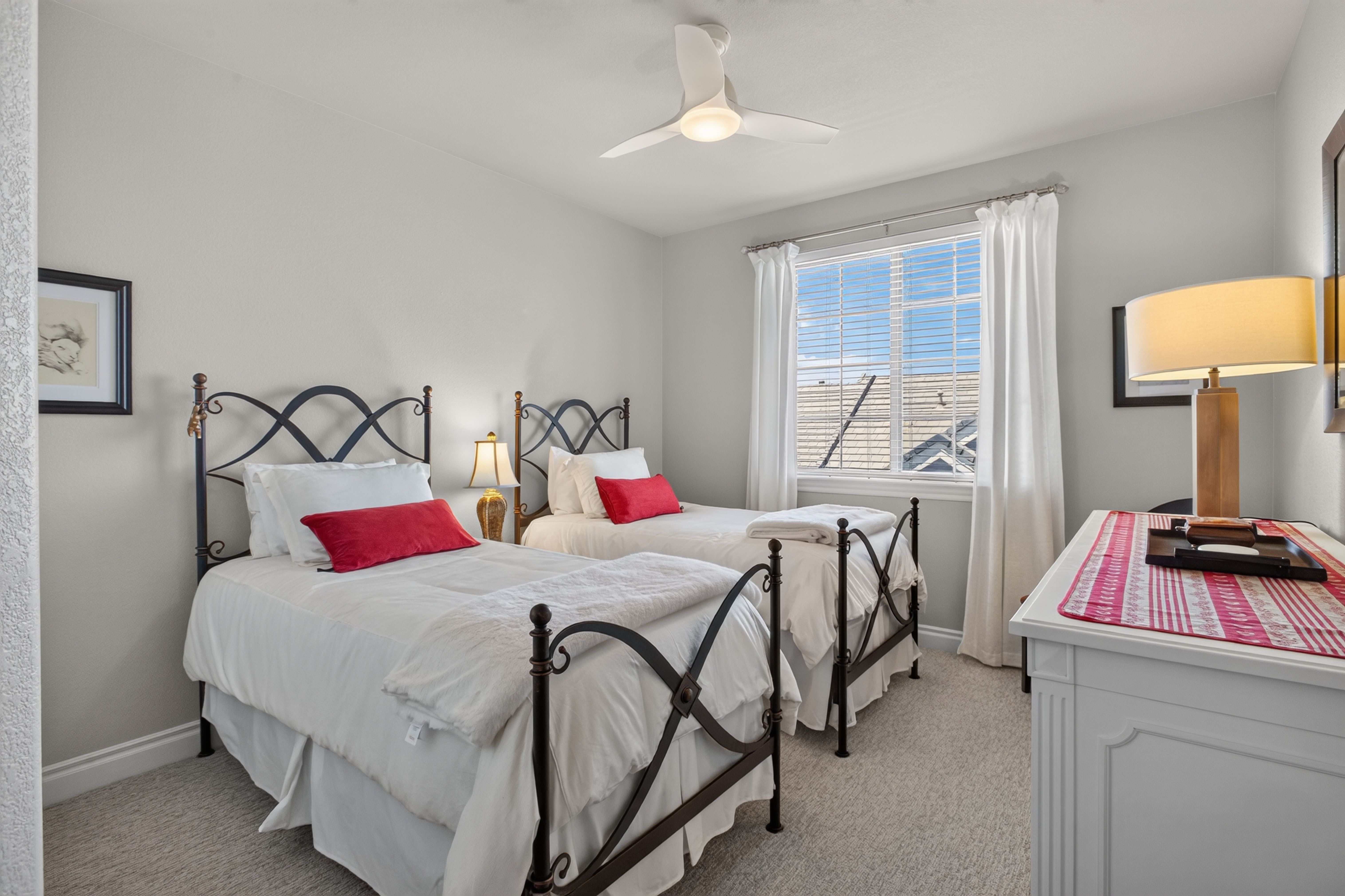  Turn-Key Lone Tree Luxury: Renovated Home with Chef
