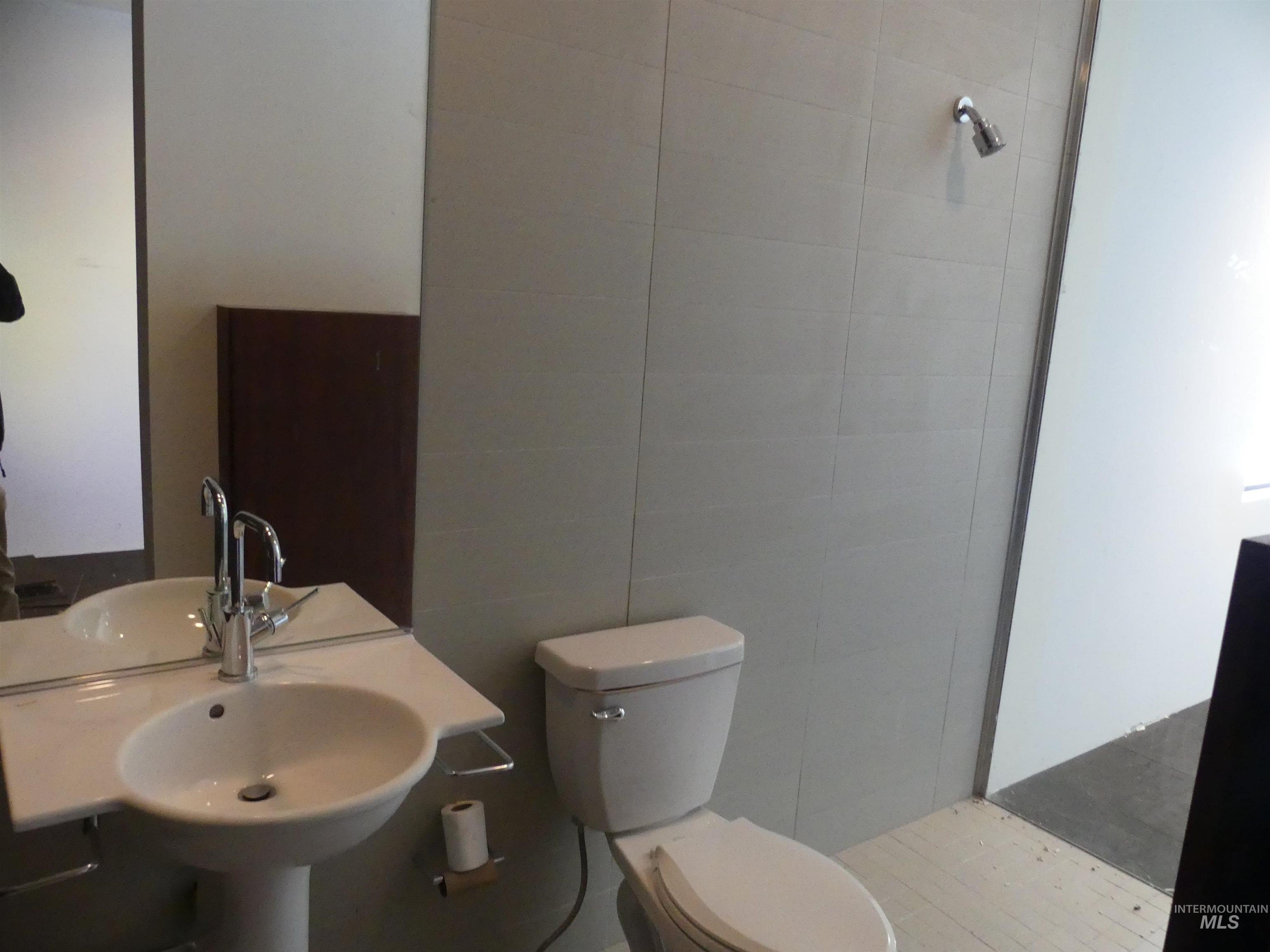 New Meadows, Idaho, 83654, United States, 4 Bedrooms Bedrooms, ,4 BathroomsBathrooms,Residential,For Sale,1980814