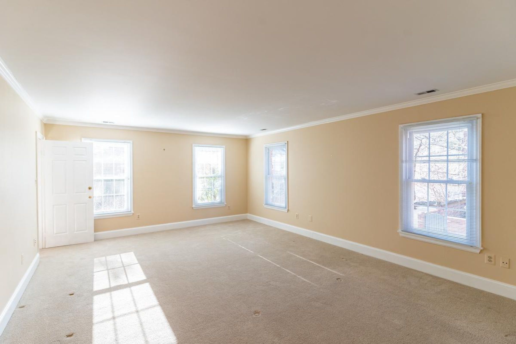  7348 Lewinsville Square Place, Mclean, VA, 22101 - 物件實景